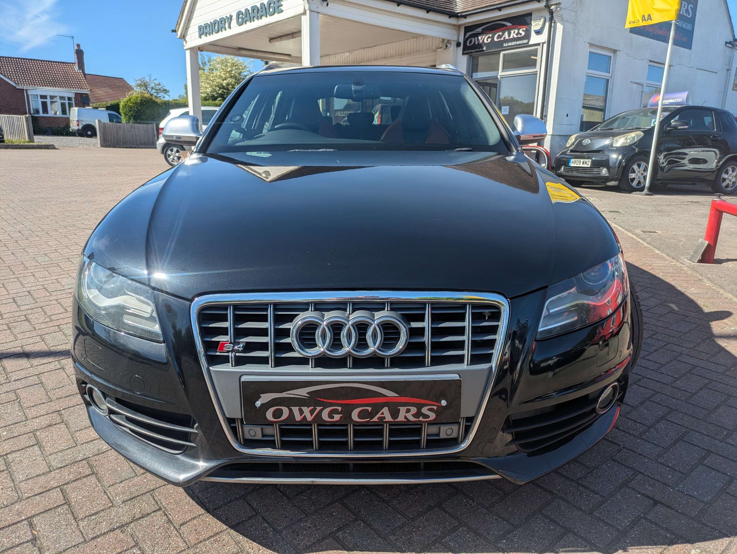 A 2009 AUDI S4 AVANT 3.0 TFSI V6 Estate 5dr Petrol Manual quattro Euro 5 (333 ps) A 2009 AUDI S4 AVANT 3.0 TFSI V6 Estate 5dr Petrol Manual quattro Euro 5 (333 ps)