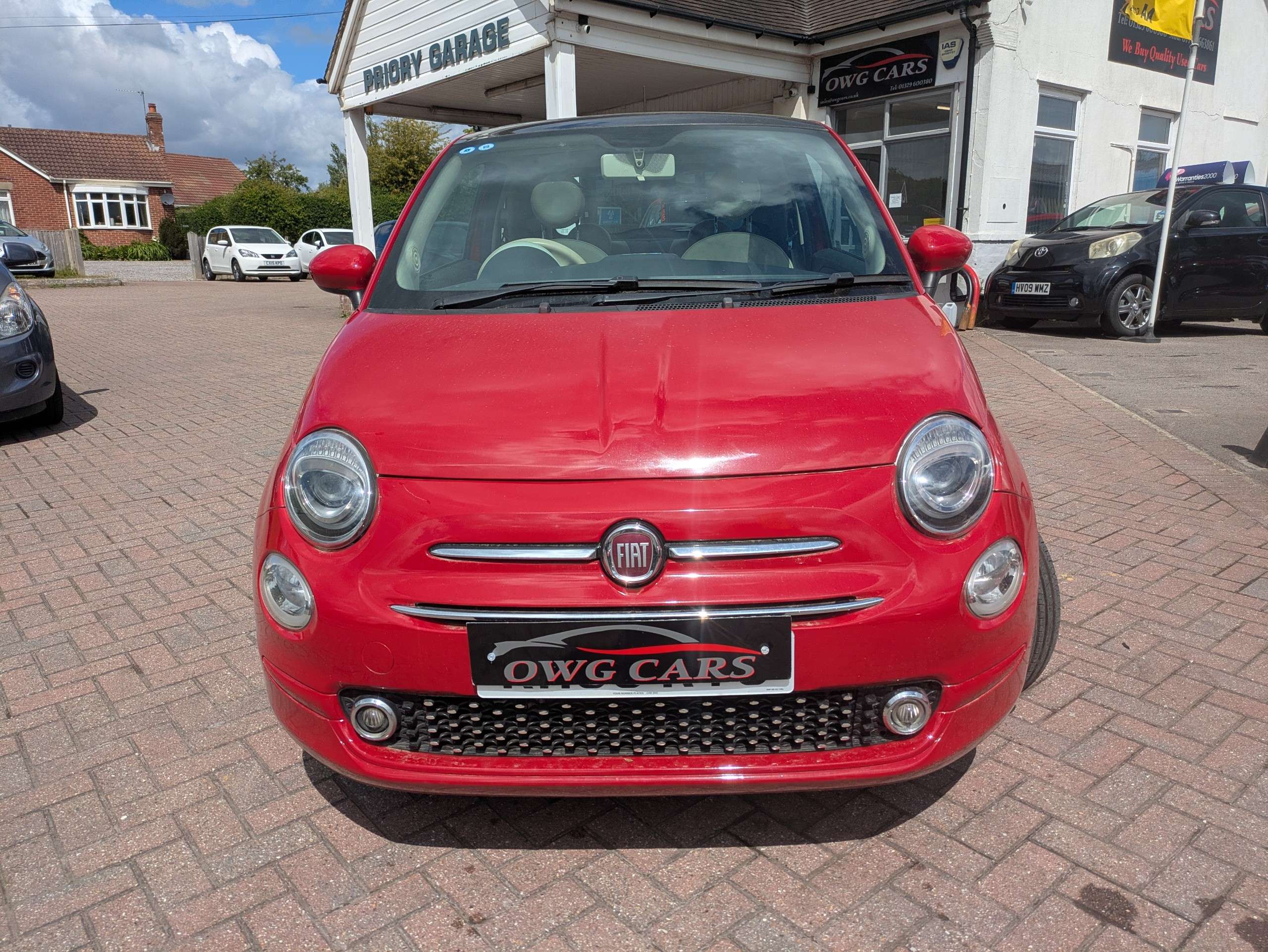 A 2016 FIAT 500 1.2 Lounge Hatchback 3dr Petrol Manual Euro 6 (s/s) (69 bhp) A 2016 FIAT 500 1.2 Lounge Hatchback 3dr Petrol Manual Euro 6 (s/s) (69 bhp)