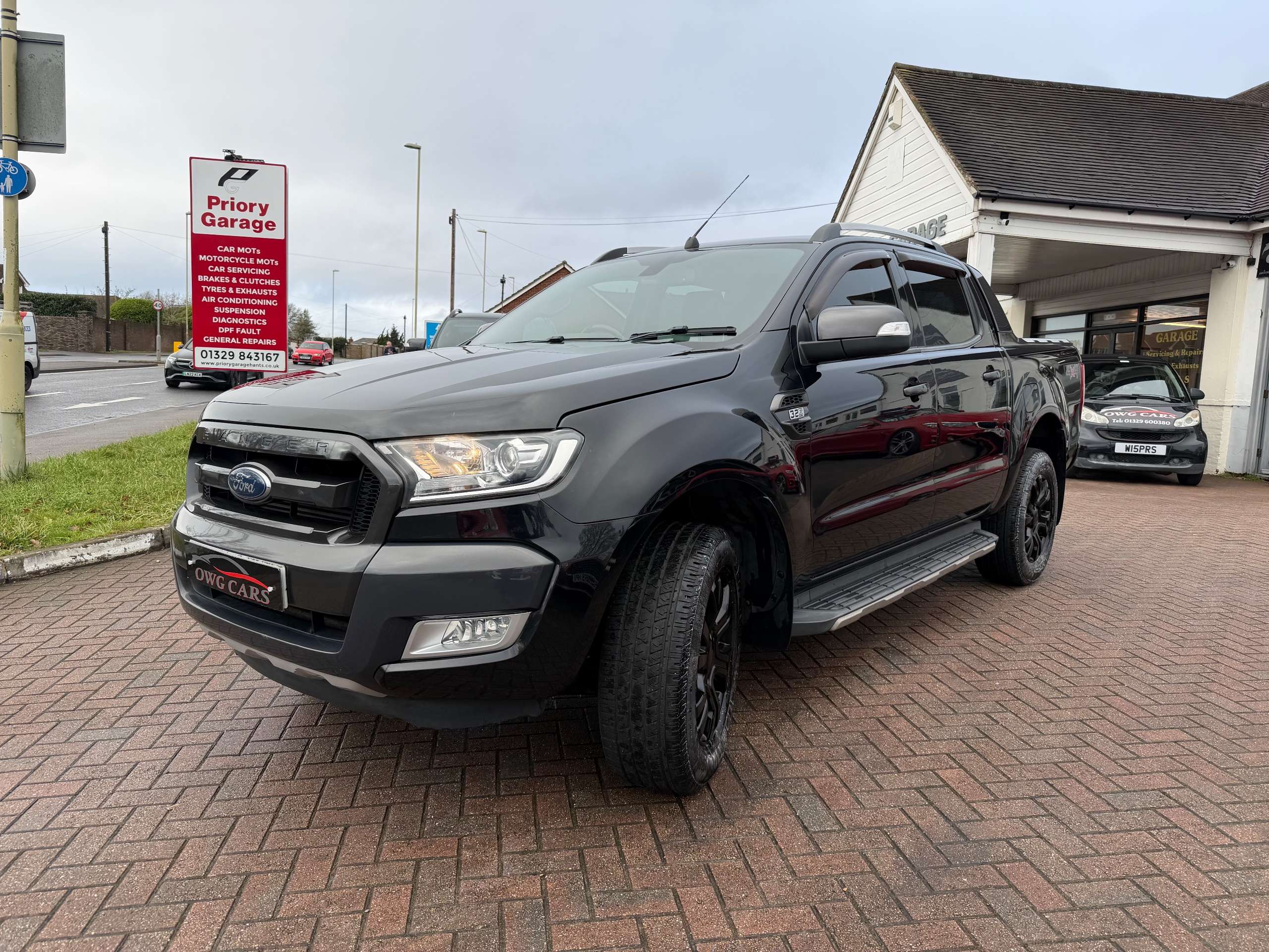 A 2017 FORD RANGER 3.2 TDCi Wildtrak Pickup Double Cab 4dr Diesel Auto 4WD Euro 5 (200 ps) A 2017 FORD RANGER 3.2 TDCi Wildtrak Pickup Double Cab 4dr Diesel Auto 4WD Euro 5 (200 ps)