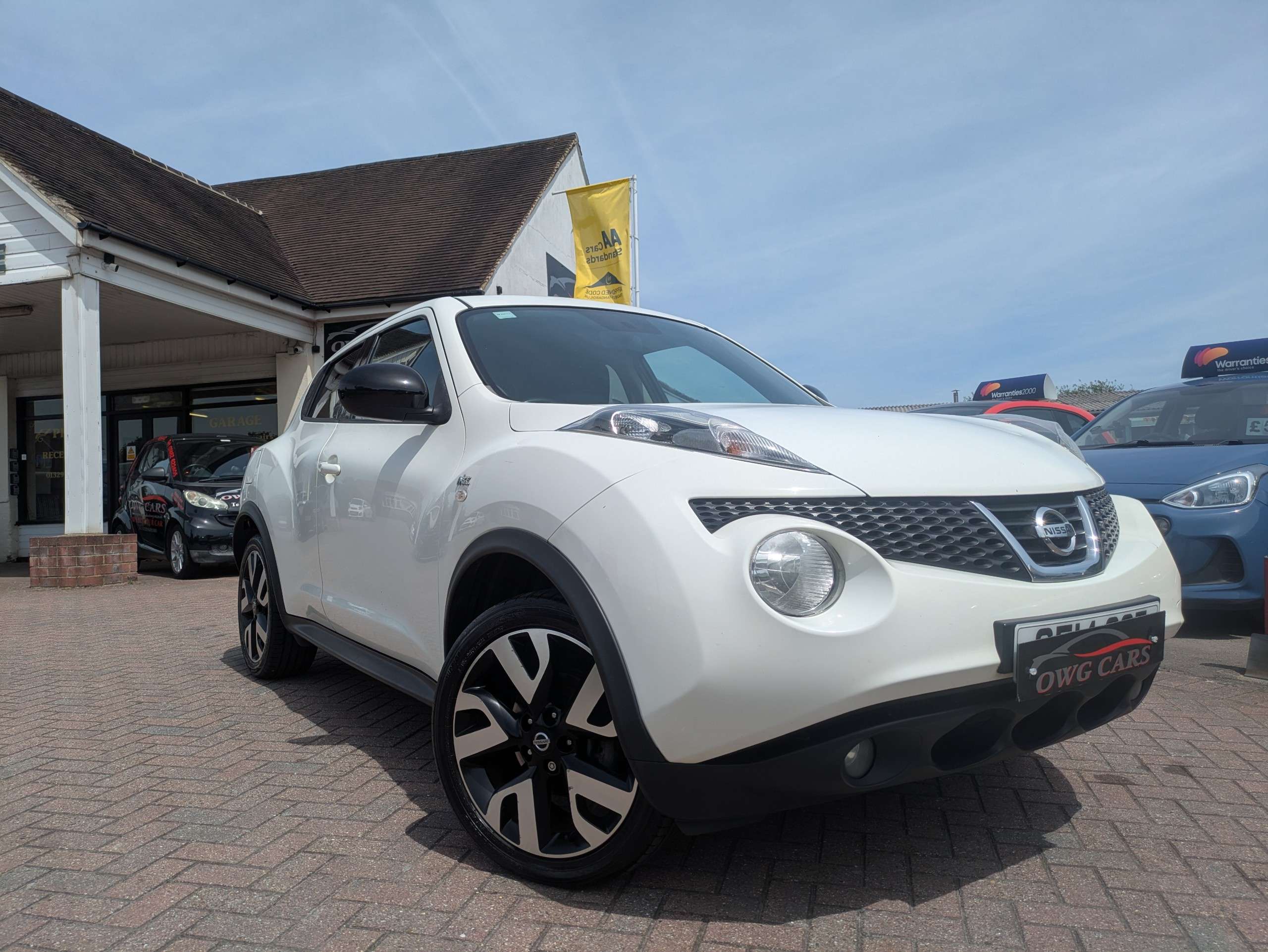 A 2014 NISSAN JUKE 1.5 dCi 8v n-tec SUV 5dr Diesel Manual Euro 5 (s/s) (110 ps) A 2014 NISSAN JUKE 1.5 dCi 8v n-tec SUV 5dr Diesel Manual Euro 5 (s/s) (110 ps)