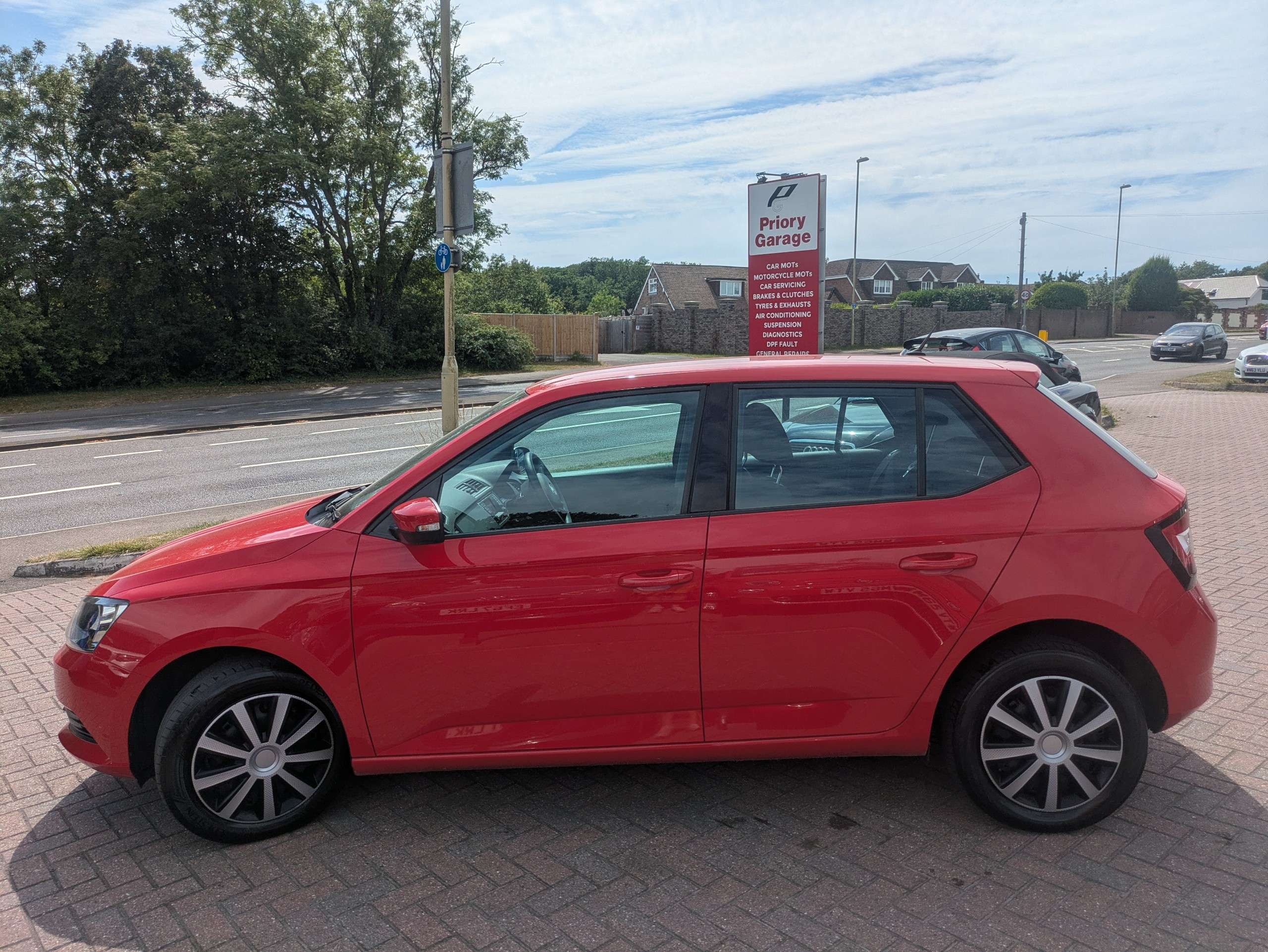 A 2017 SKODA FABIA 1.0 S Hatchback 5dr Petrol Manual Euro 6 (s/s) (60 ps) A 2017 SKODA FABIA 1.0 S Hatchback 5dr Petrol Manual Euro 6 (s/s) (60 ps)