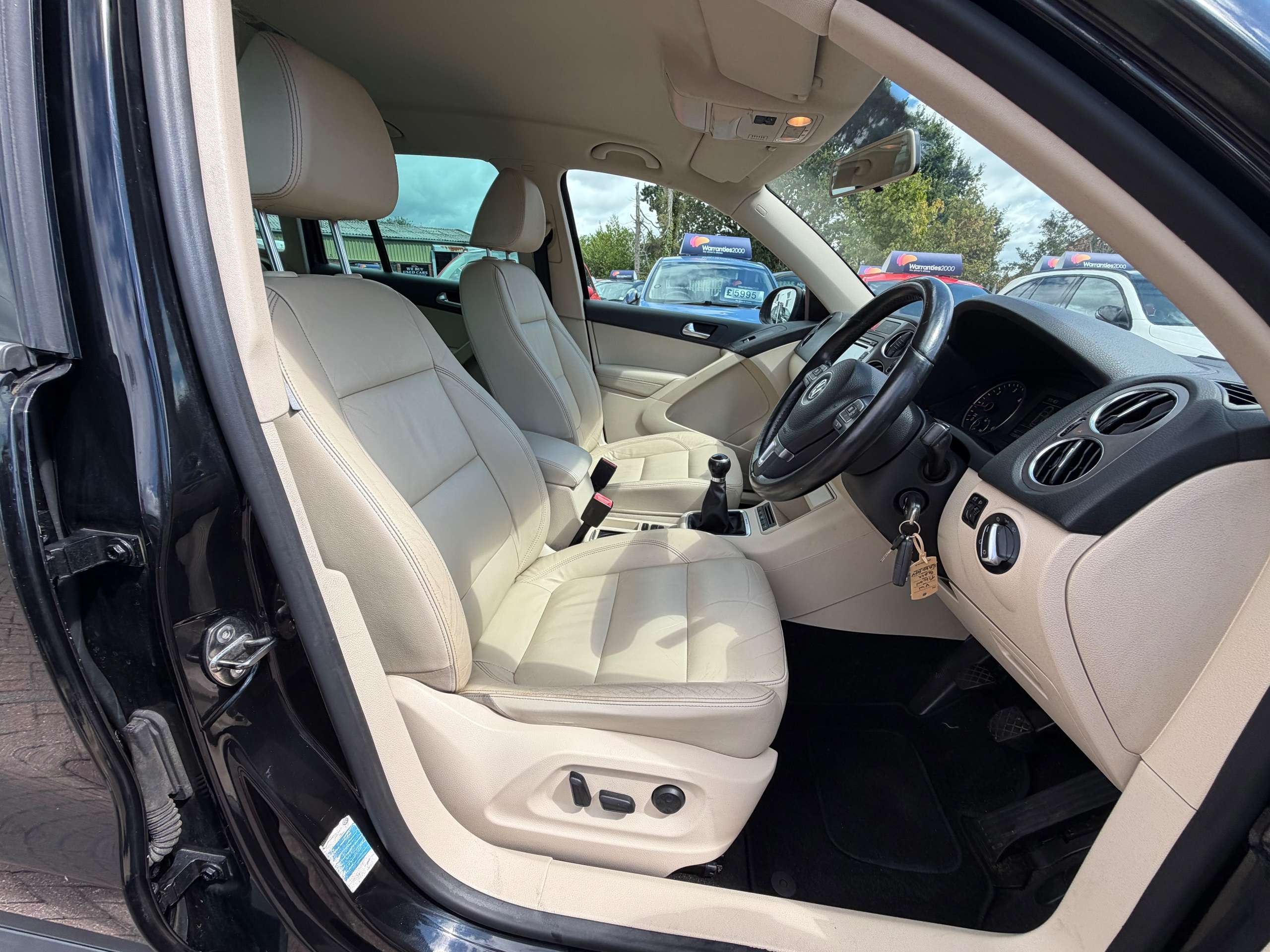 2010 VOLKSWAGEN TIGUAN 2010 VOLKSWAGEN TIGUAN