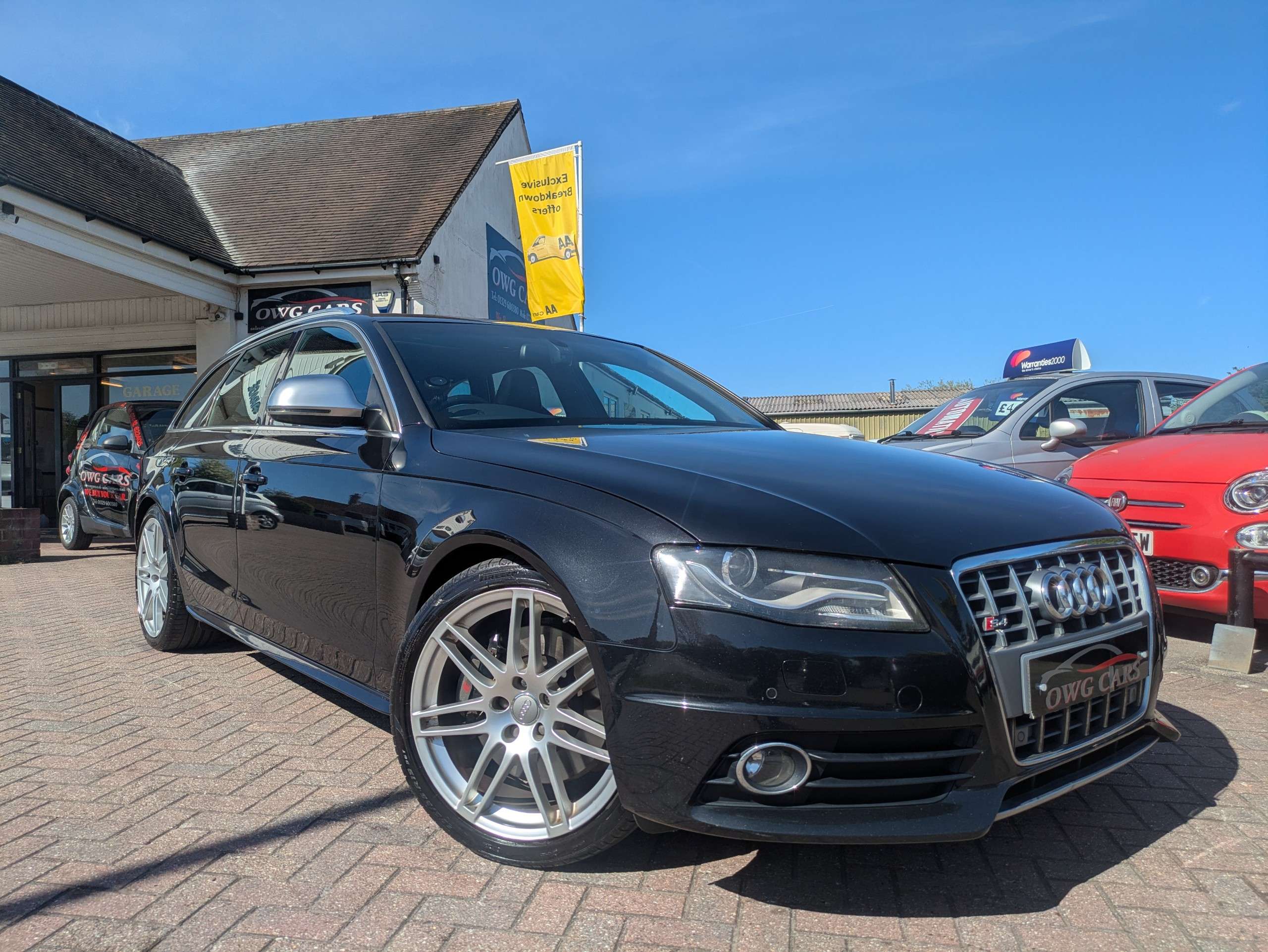 A 2009 AUDI S4 AVANT 3.0 TFSI V6 Estate 5dr Petrol Manual quattro Euro 5 (333 ps) A 2009 AUDI S4 AVANT 3.0 TFSI V6 Estate 5dr Petrol Manual quattro Euro 5 (333 ps)