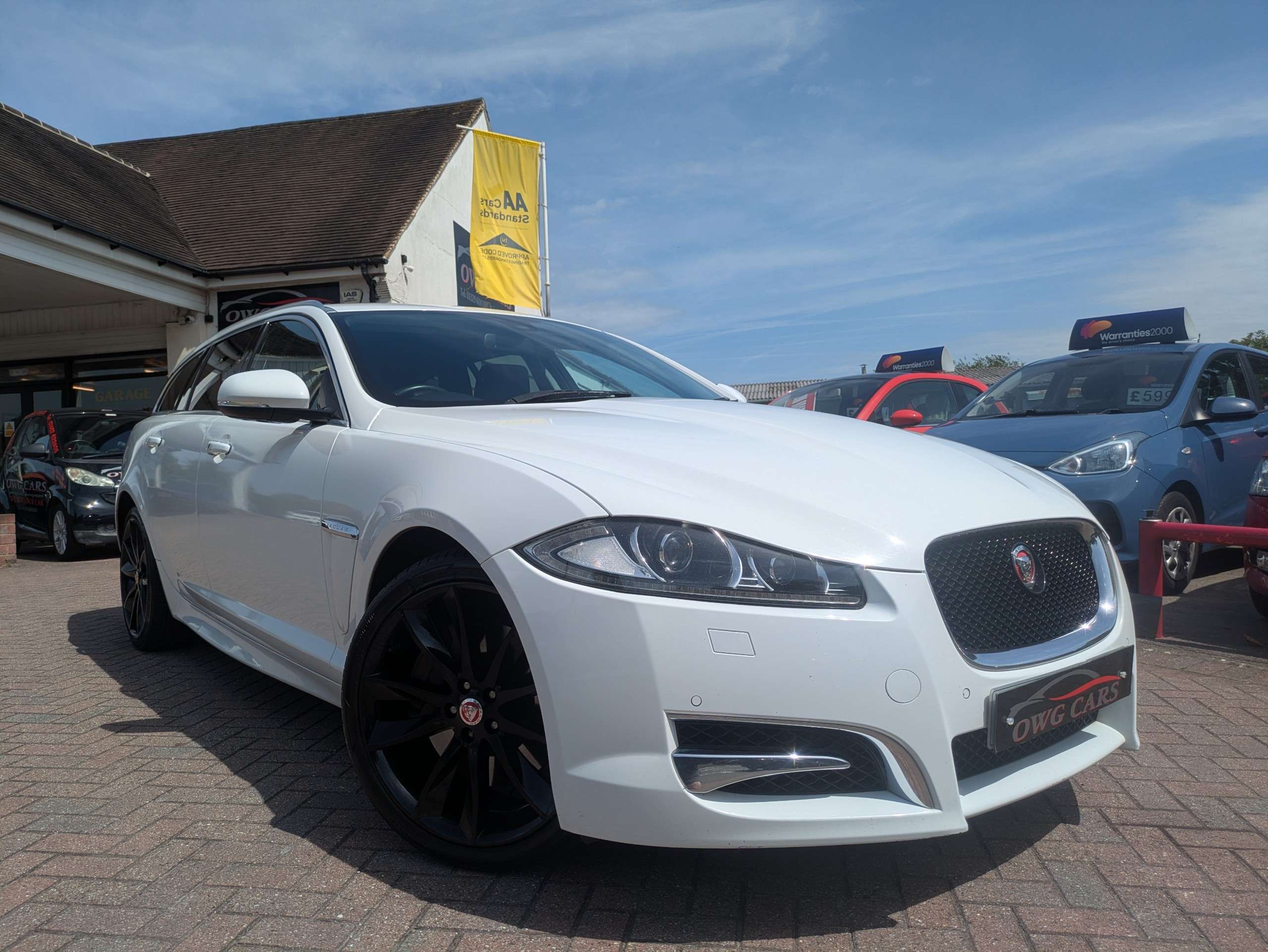 A 2014 JAGUAR XF 3.0d S V6 Portfolio Sportbrake 5dr Diesel Auto Euro 5 (s/s) (275 ps) A 2014 JAGUAR XF 3.0d S V6 Portfolio Sportbrake 5dr Diesel Auto Euro 5 (s/s) (275 ps)