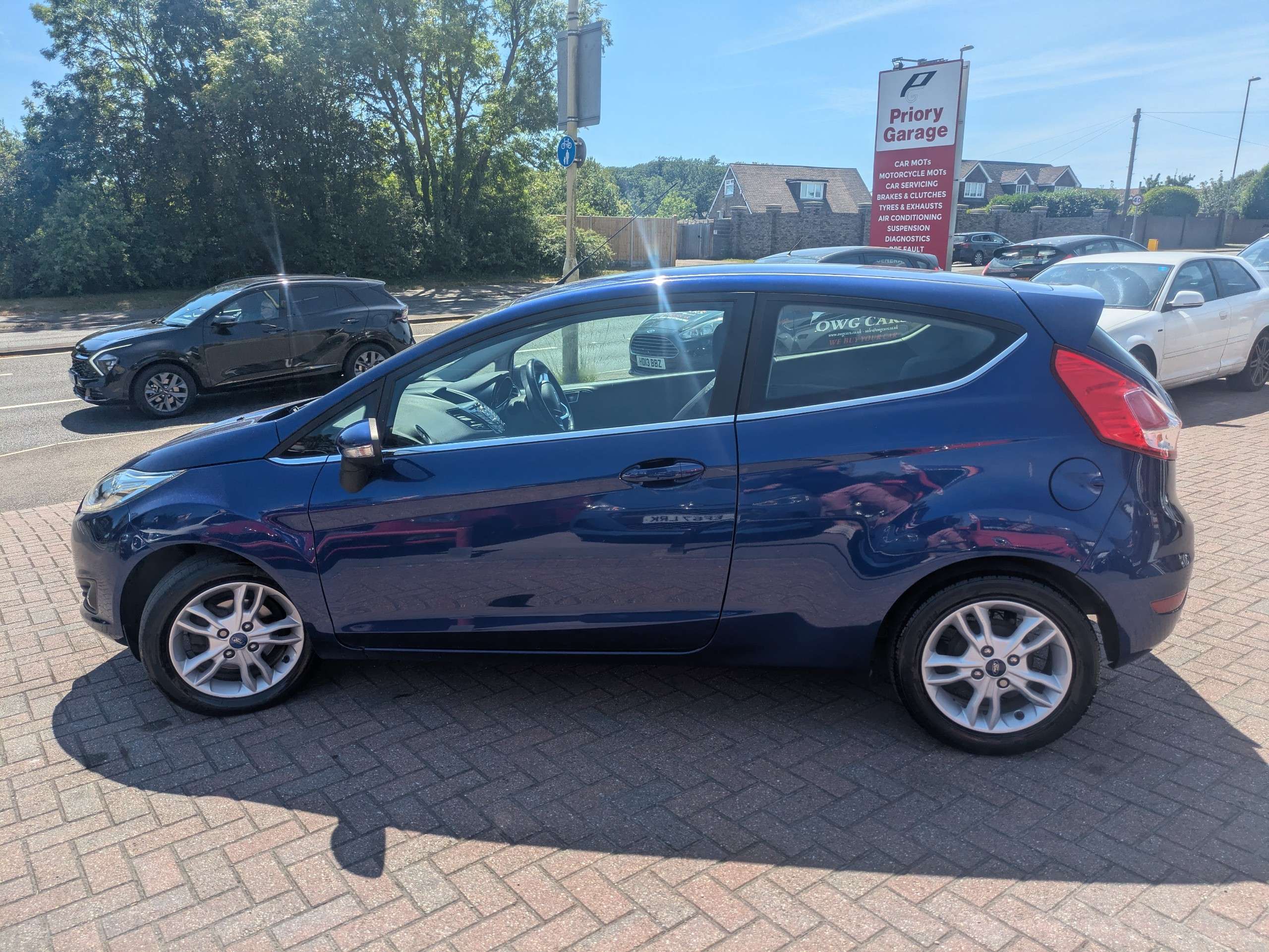 A 2015 FORD FIESTA 1.25 Zetec Hatchback 3dr Petrol Manual Euro 6 (82 ps) A 2015 FORD FIESTA 1.25 Zetec Hatchback 3dr Petrol Manual Euro 6 (82 ps)