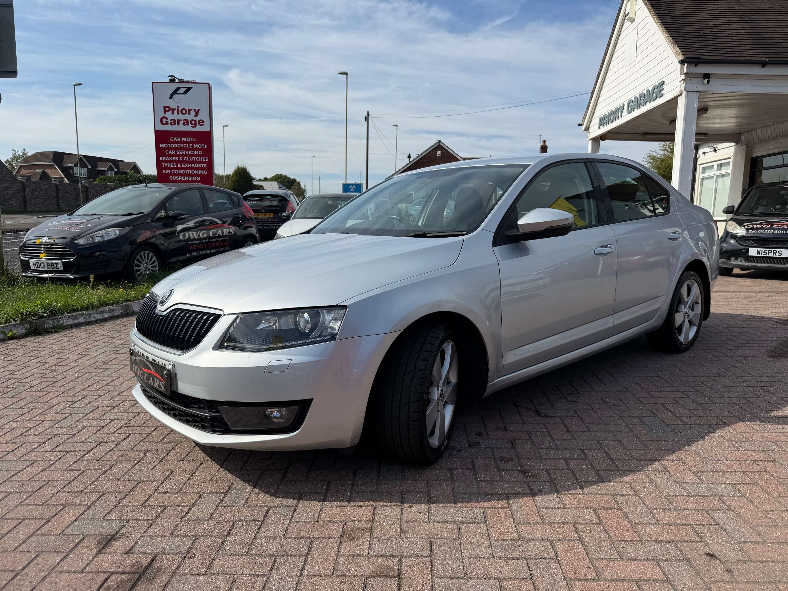 A 2016 SKODA OCTAVIA 1.6 TDI SE Sport Hatchback 5dr Diesel Manual Euro 6 (s/s) (110 ps) A 2016 SKODA OCTAVIA 1.6 TDI SE Sport Hatchback 5dr Diesel Manual Euro 6 (s/s) (110 ps)