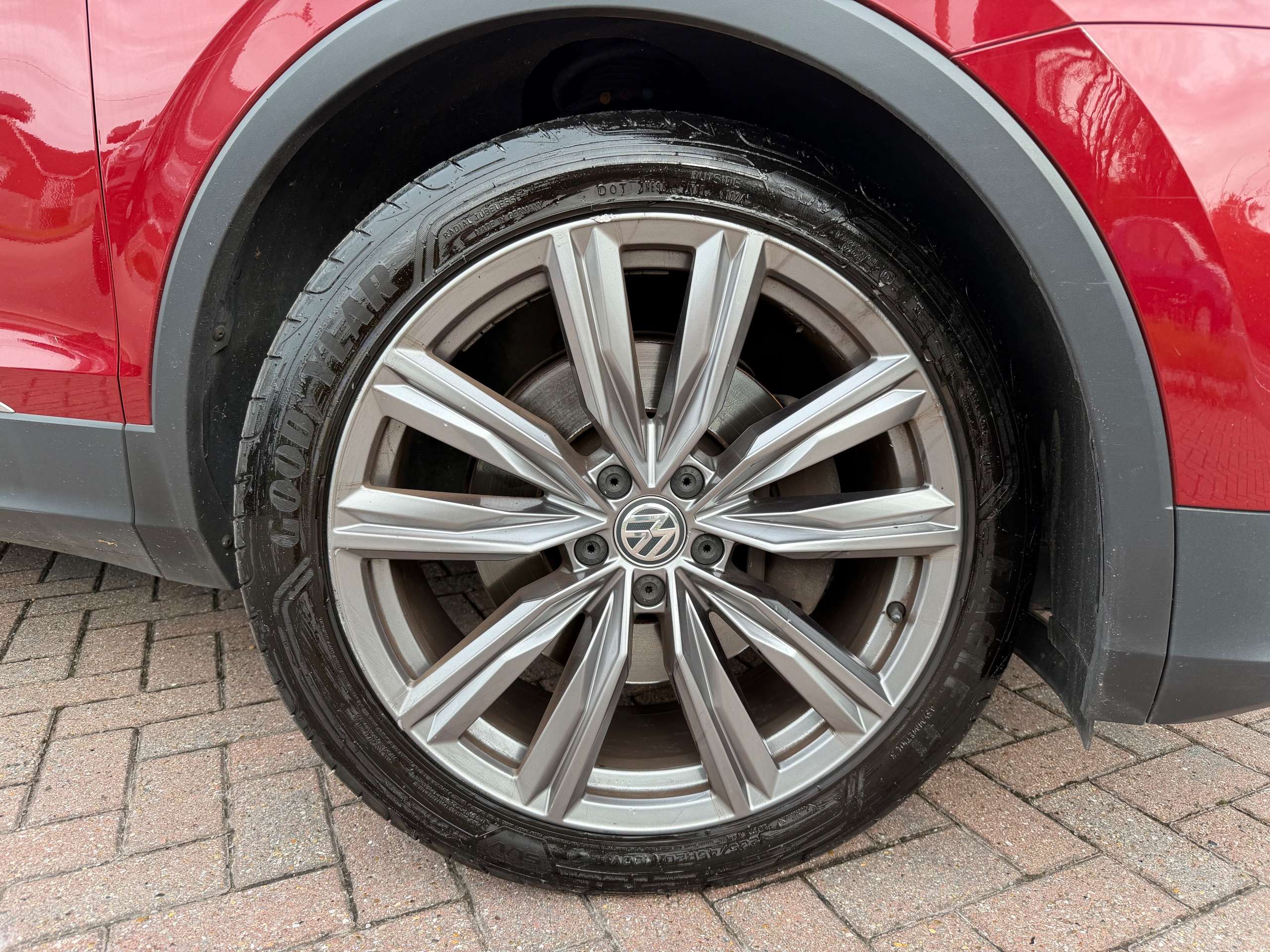 2018 VOLKSWAGEN TIGUAN 2018 VOLKSWAGEN TIGUAN