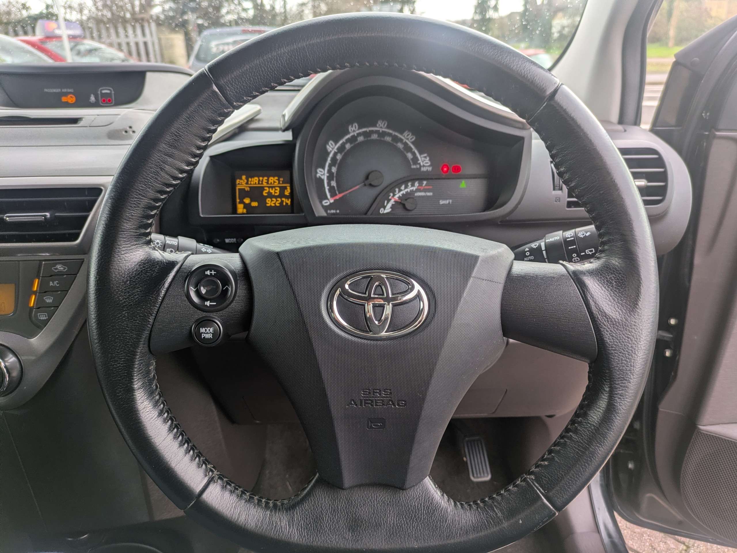 2009 TOYOTA IQ 2009 TOYOTA IQ