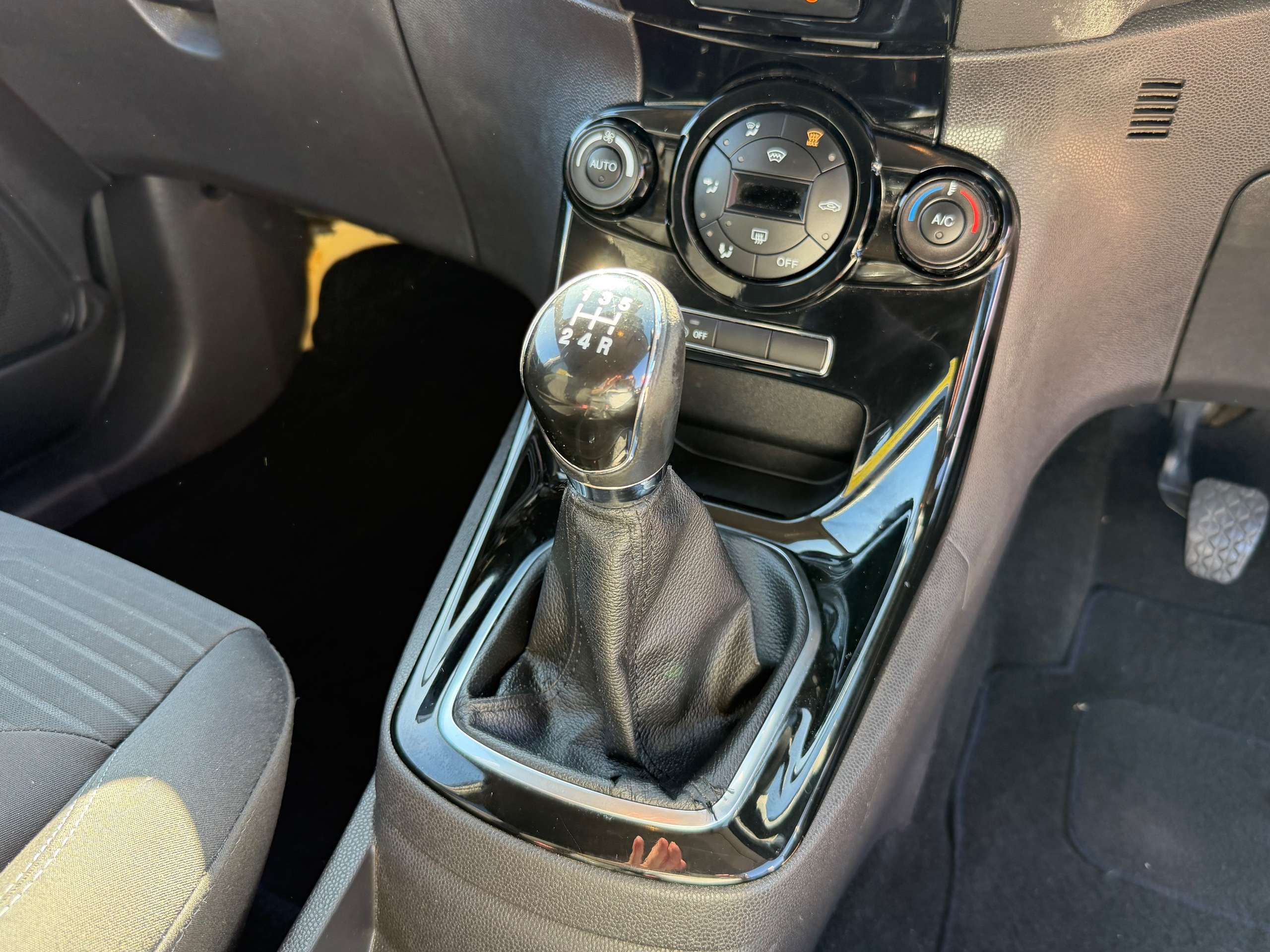 2014 FORD FIESTA 2014 FORD FIESTA