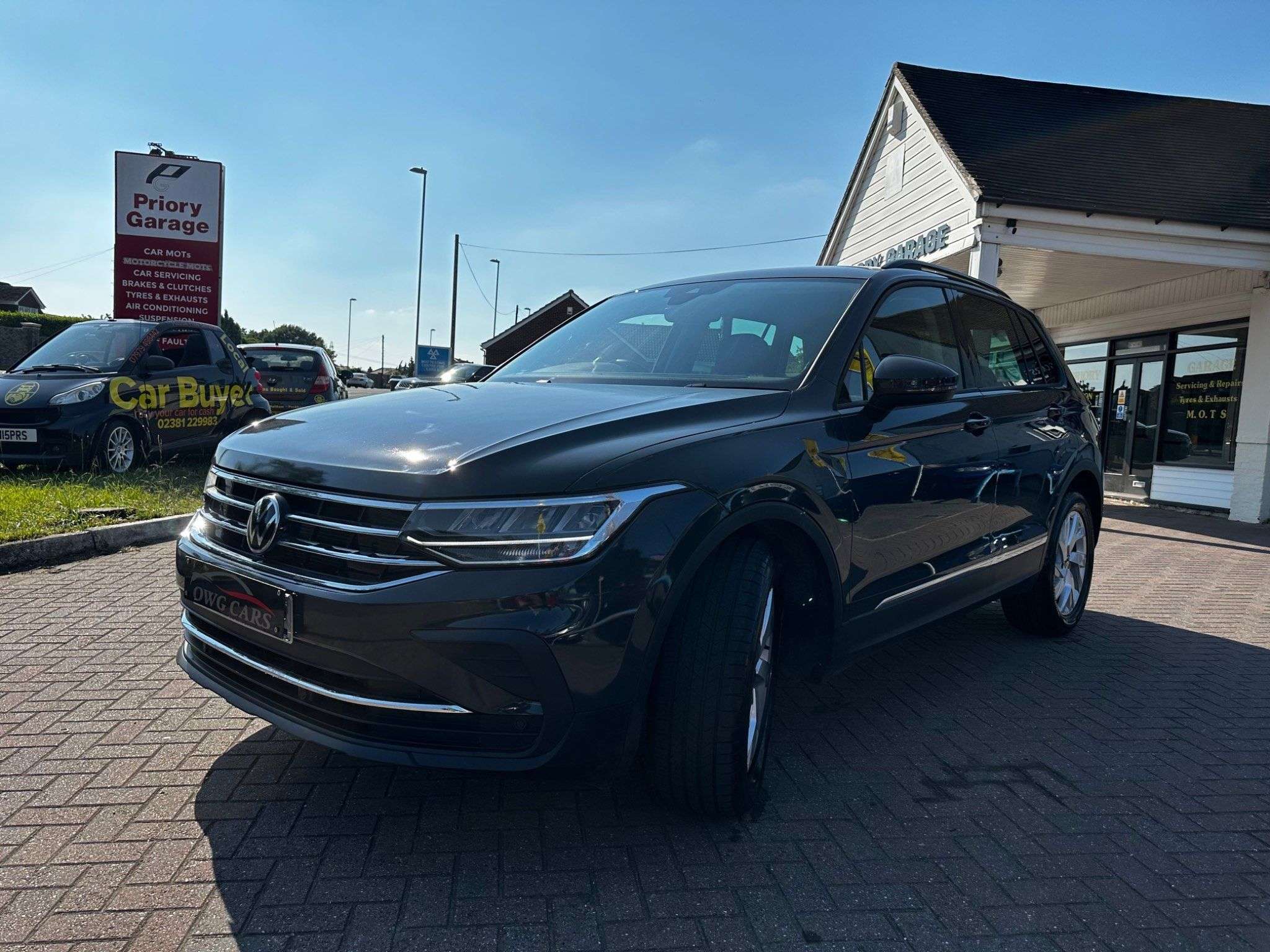 A 2022 VOLKSWAGEN TIGUAN LIFE TSI DSG A 2022 VOLKSWAGEN TIGUAN LIFE TSI DSG