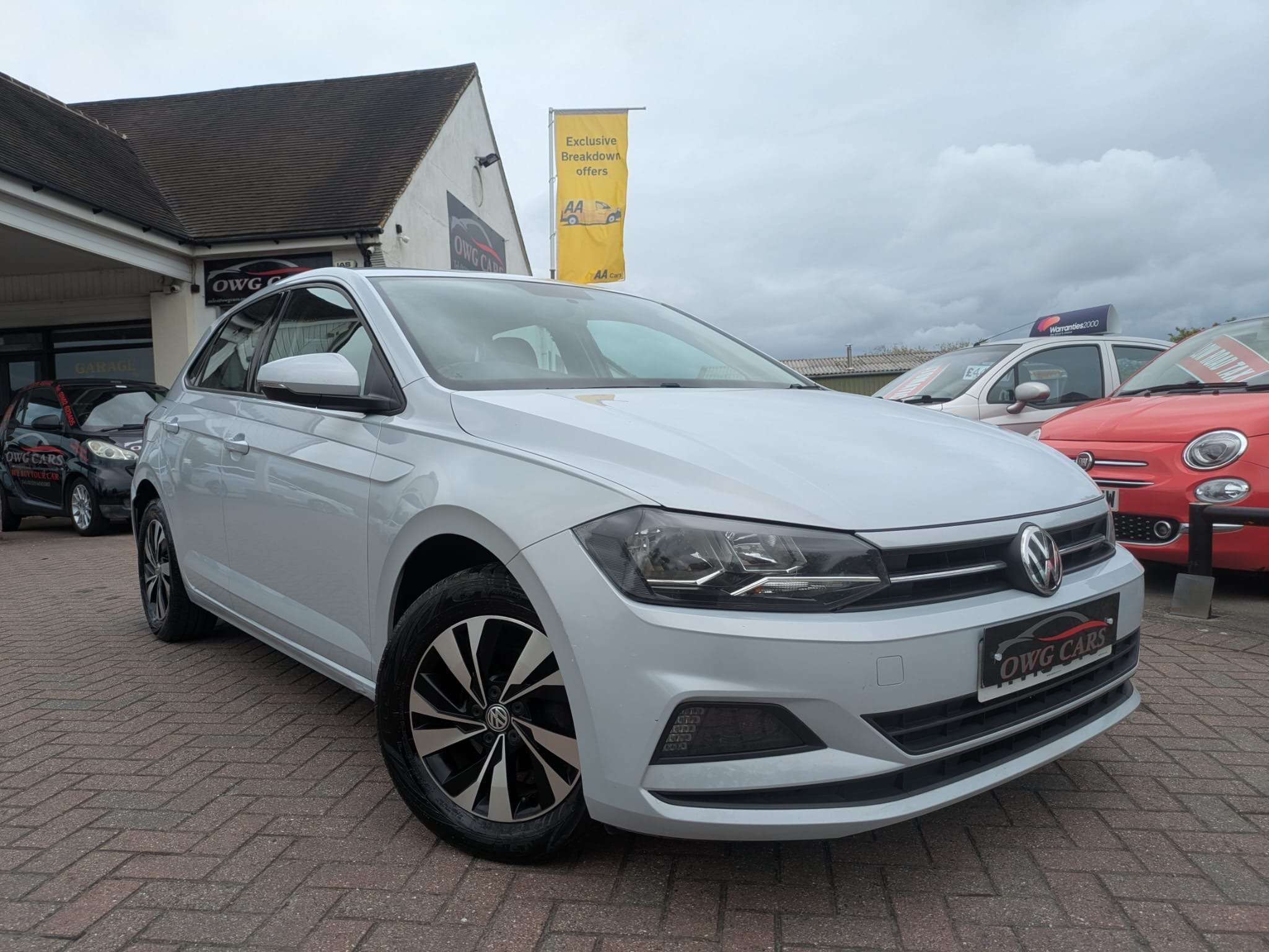 A 2018 VOLKSWAGEN POLO 1.0 SE Hatchback 5dr Petrol Manual Euro 6 (s/s) (65 ps) A 2018 VOLKSWAGEN POLO 1.0 SE Hatchback 5dr Petrol Manual Euro 6 (s/s) (65 ps)
