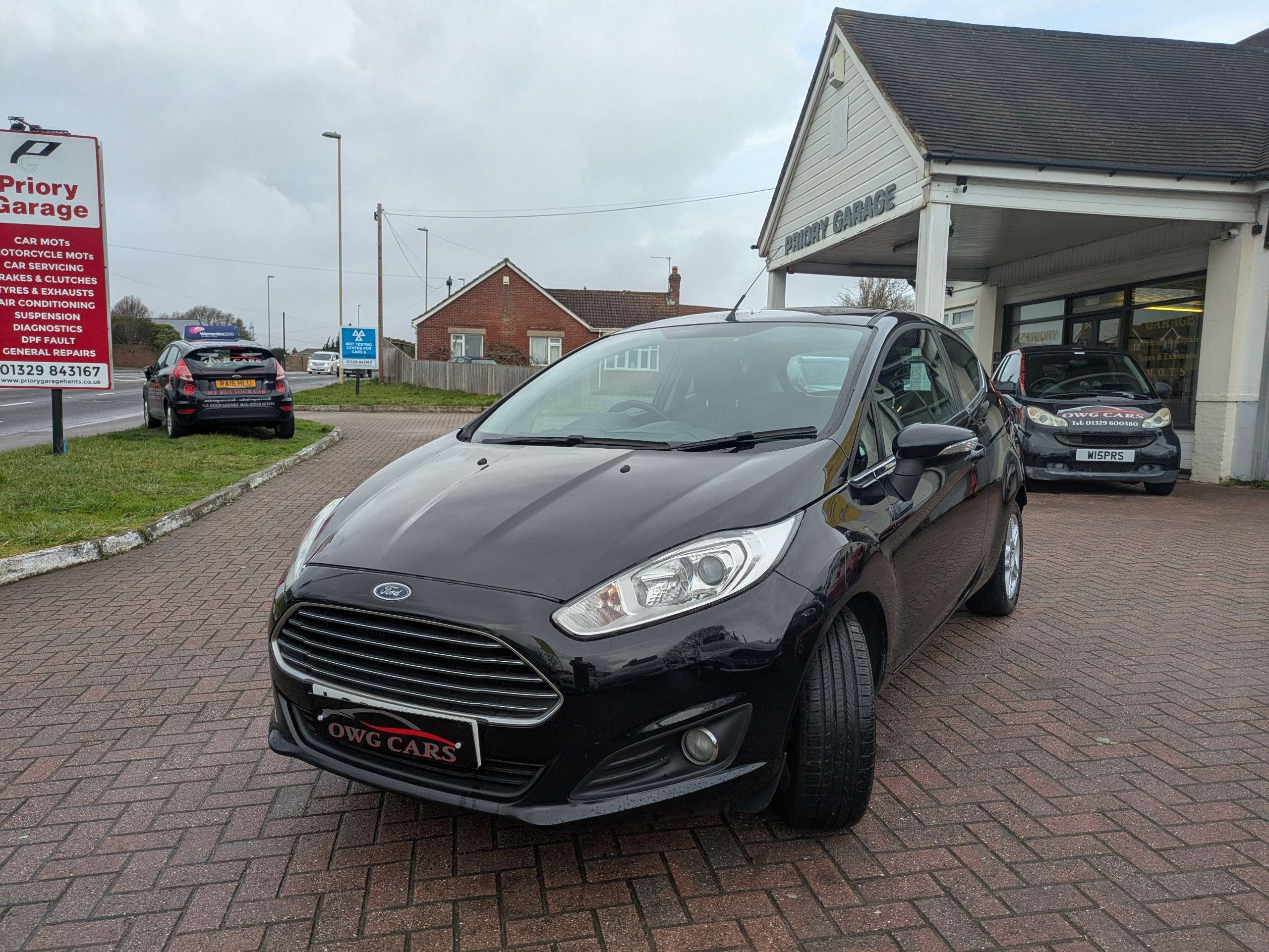 A 2014 FORD FIESTA 1.0T EcoBoost Zetec Hatchback 3dr Petrol Manual Euro 5 (s/s) (100 ps) A 2014 FORD FIESTA 1.0T EcoBoost Zetec Hatchback 3dr Petrol Manual Euro 5 (s/s) (100 ps)