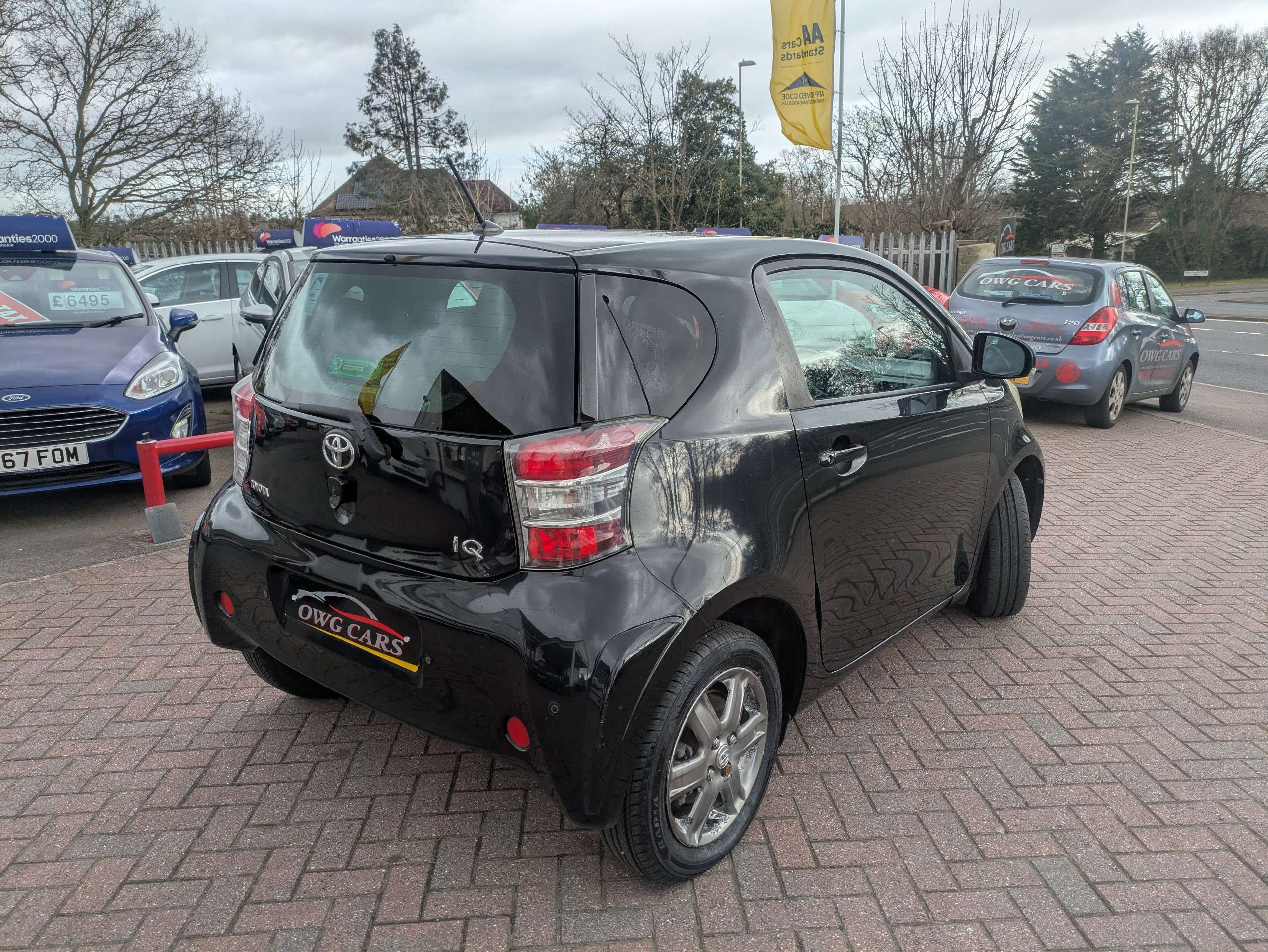 2009 TOYOTA IQ 2009 TOYOTA IQ