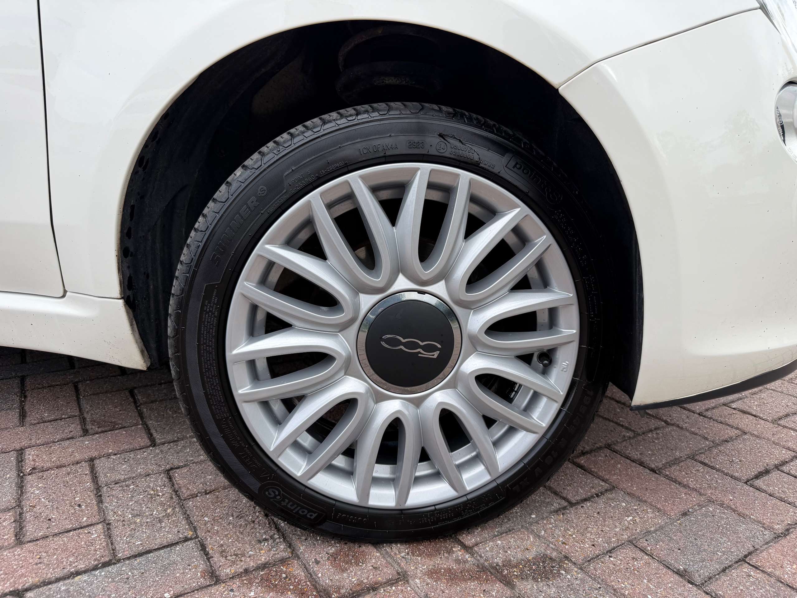 2015 FIAT 500 2015 FIAT 500
