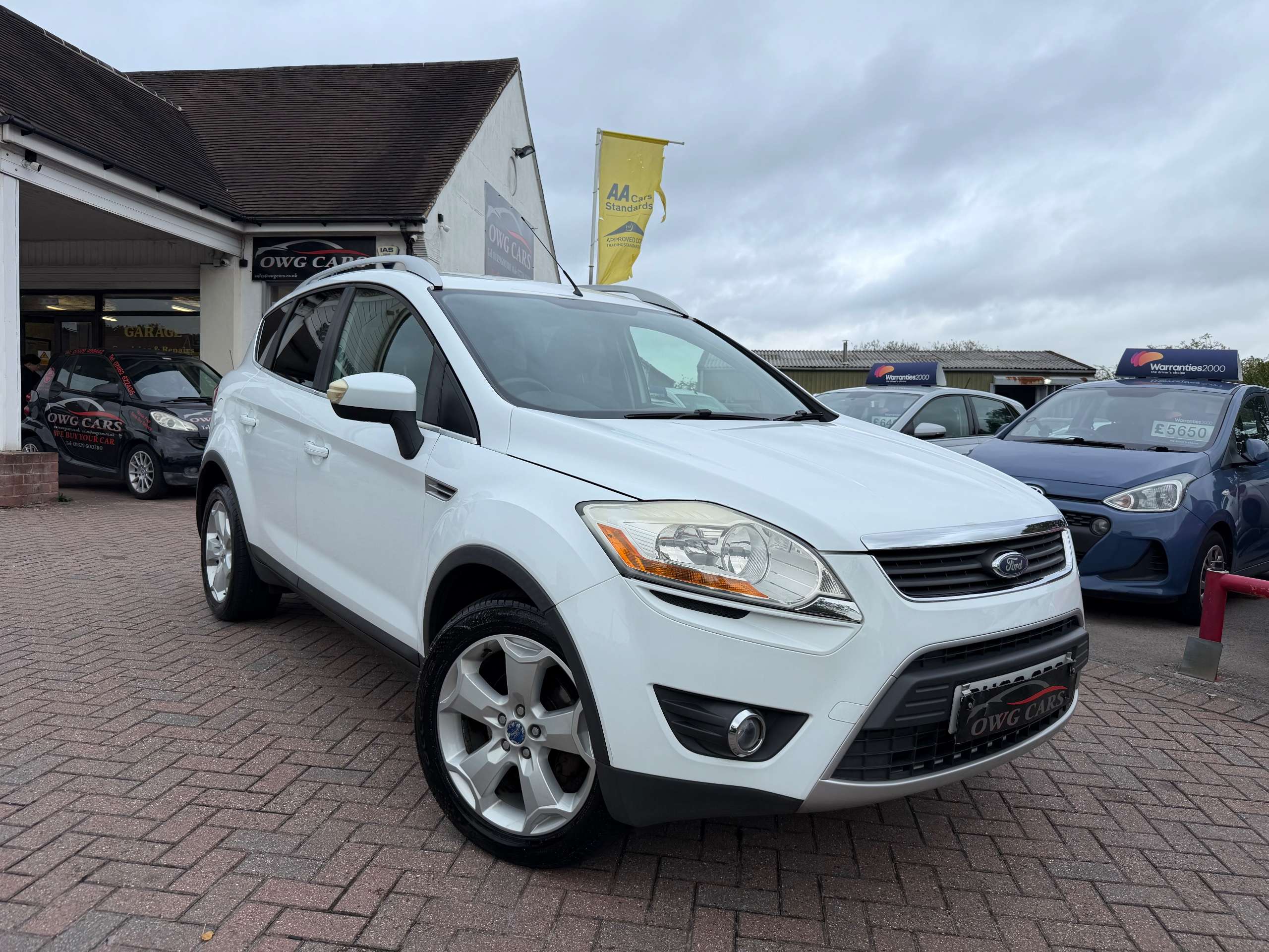 A 2009 FORD KUGA 2.0 TDCi Zetec SUV 5dr Diesel Manual 2WD Euro 4 (136 ps) A 2009 FORD KUGA 2.0 TDCi Zetec SUV 5dr Diesel Manual 2WD Euro 4 (136 ps)