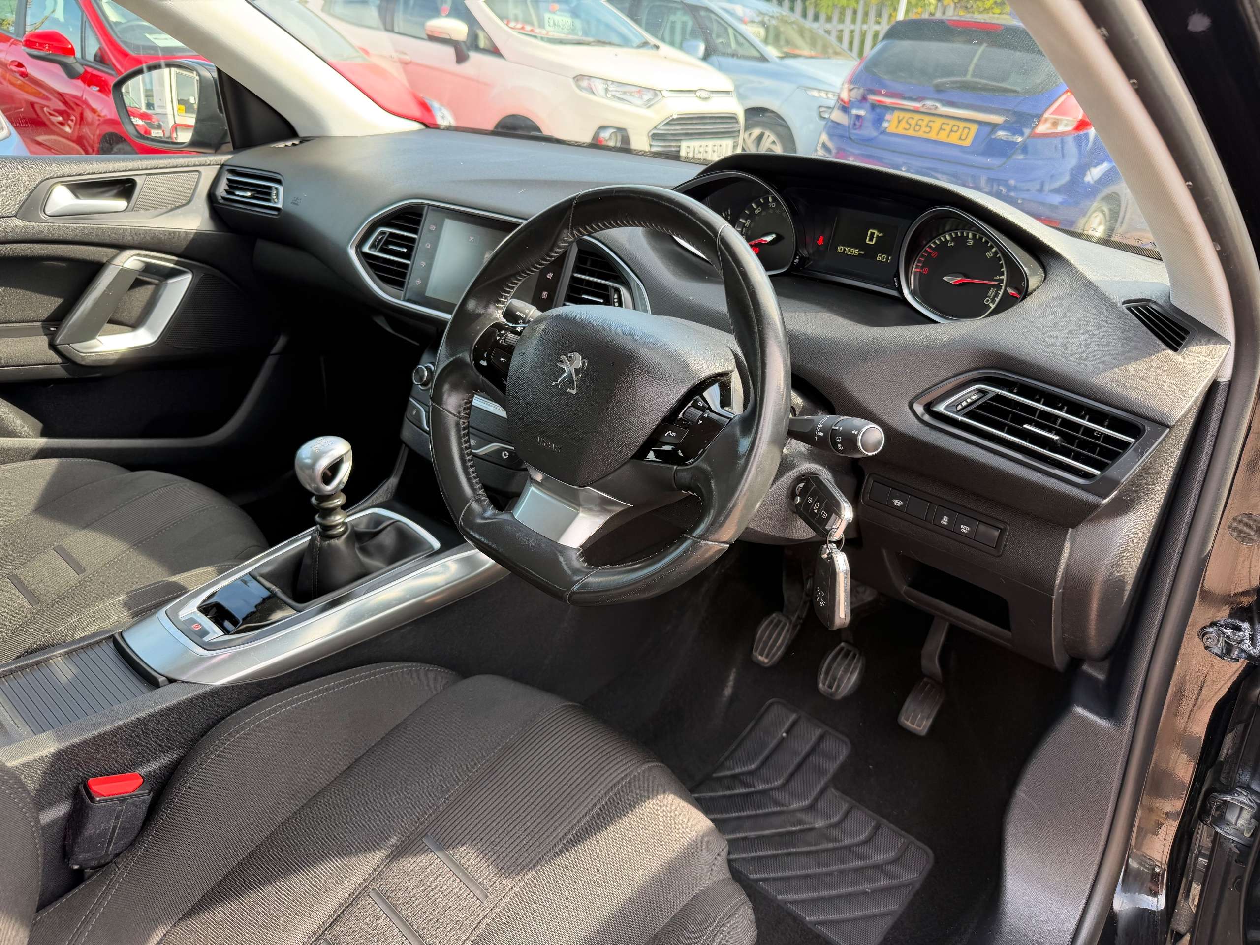 2014 PEUGEOT 308 2014 PEUGEOT 308