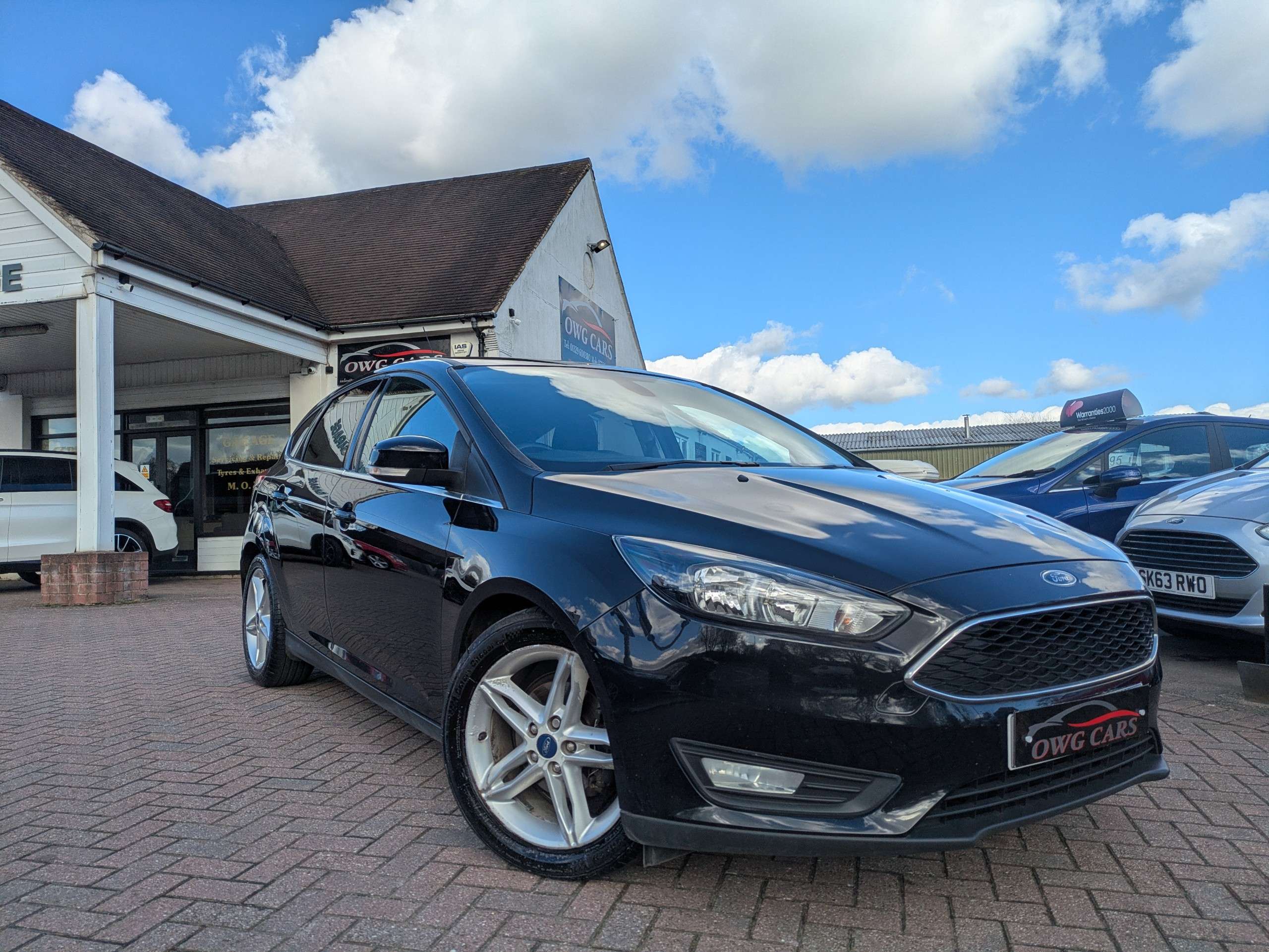 A 2015 FORD FOCUS 1.6 TDCi Zetec Hatchback 5dr Diesel Manual Euro 5 (s/s) (115 ps) A 2015 FORD FOCUS 1.6 TDCi Zetec Hatchback 5dr Diesel Manual Euro 5 (s/s) (115 ps)
