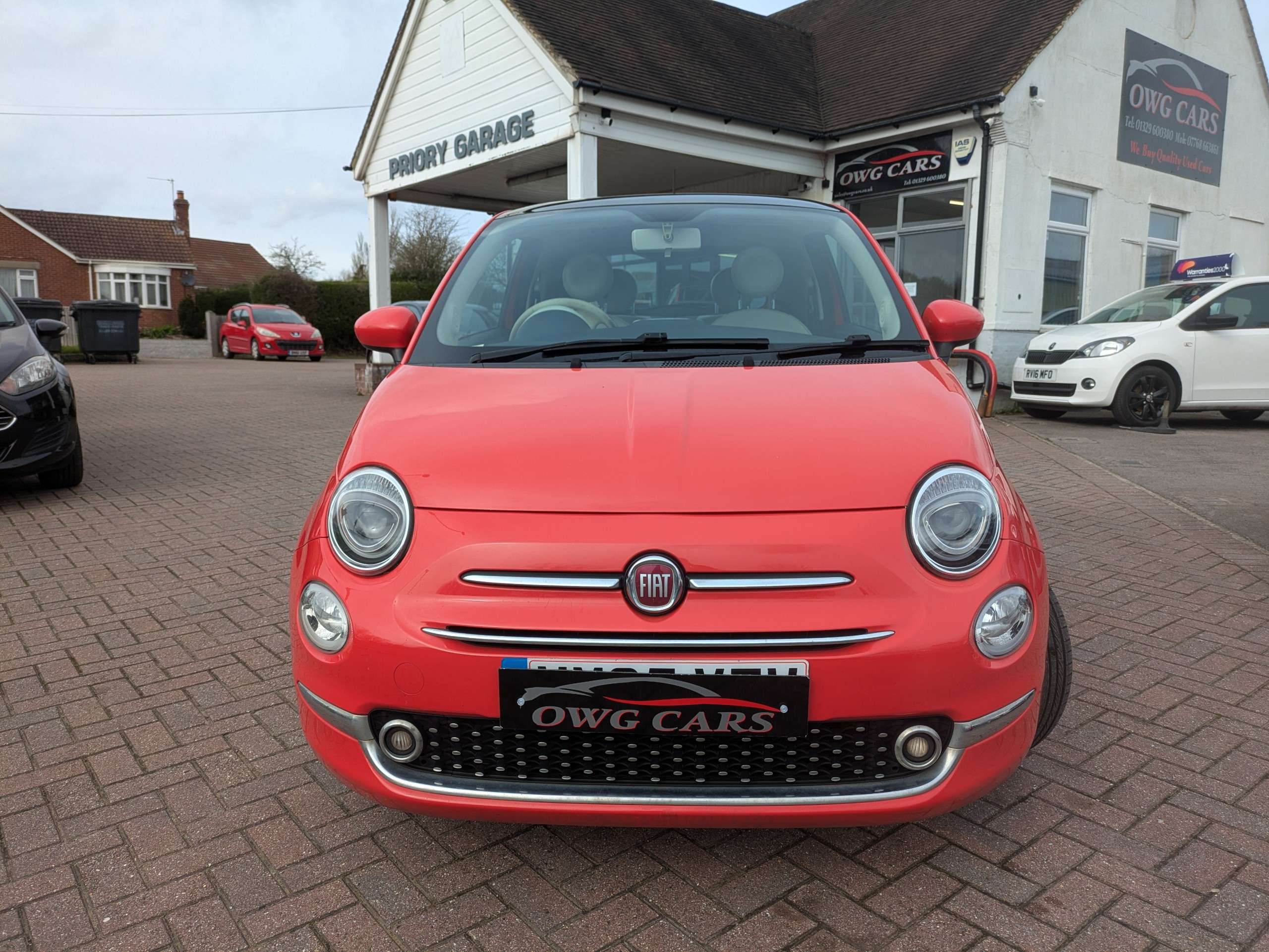 A 2015 FIAT 500 1.2 Lounge Hatchback 3dr Petrol Manual Euro 6 (s/s) (69 bhp) A 2015 FIAT 500 1.2 Lounge Hatchback 3dr Petrol Manual Euro 6 (s/s) (69 bhp)