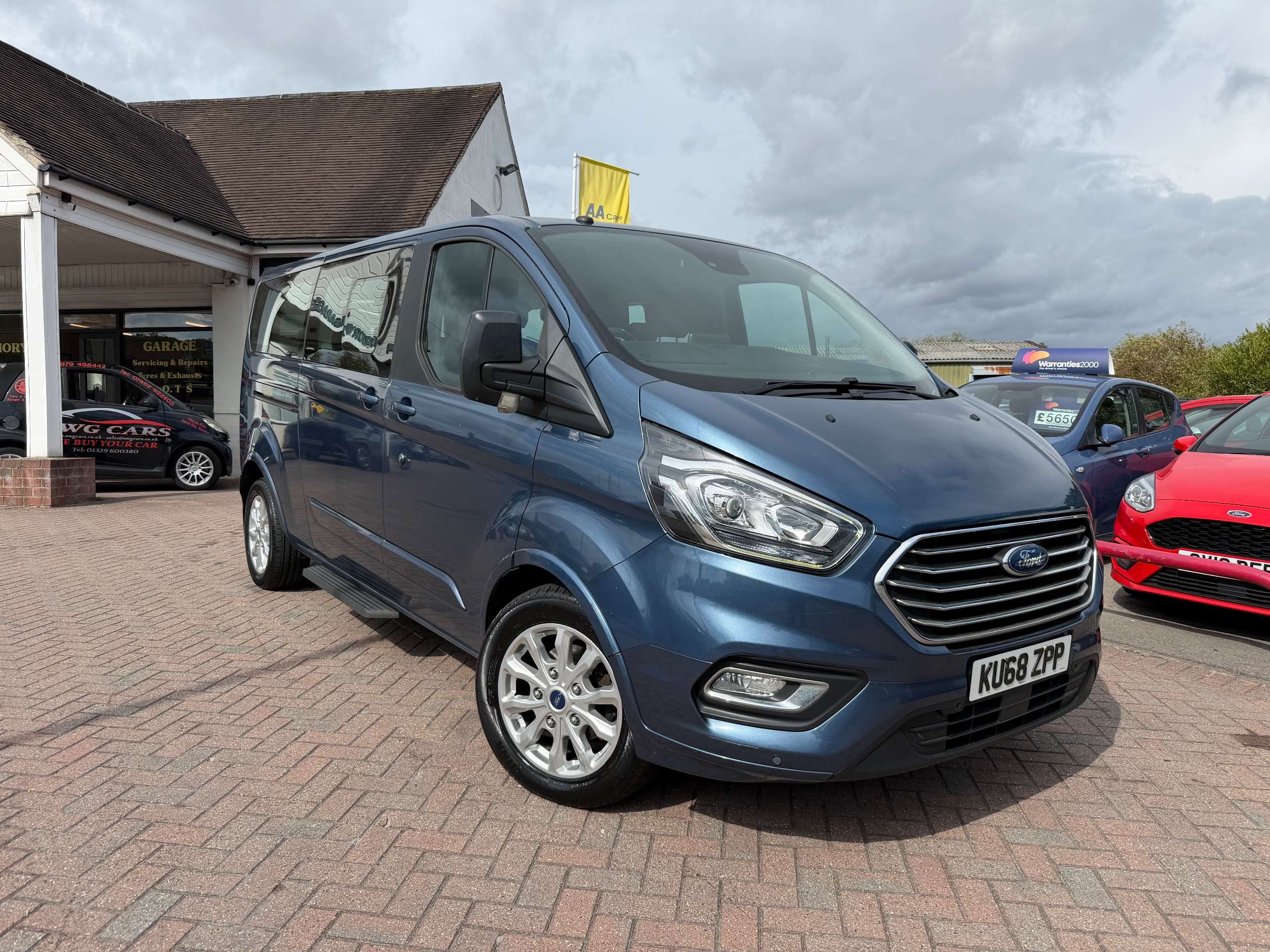 A 2018 FORD TOURNEO CUSTOM 2.0 310 EcoBlue Titanium Minibus Double Cab 5dr Diesel Manual L2 Euro 6 (s/s) (130 ps) A 2018 FORD TOURNEO CUSTOM 2.0 310 EcoBlue Titanium Minibus Double Cab 5dr Diesel Manual L2 Euro 6 (s/s) (130 ps)