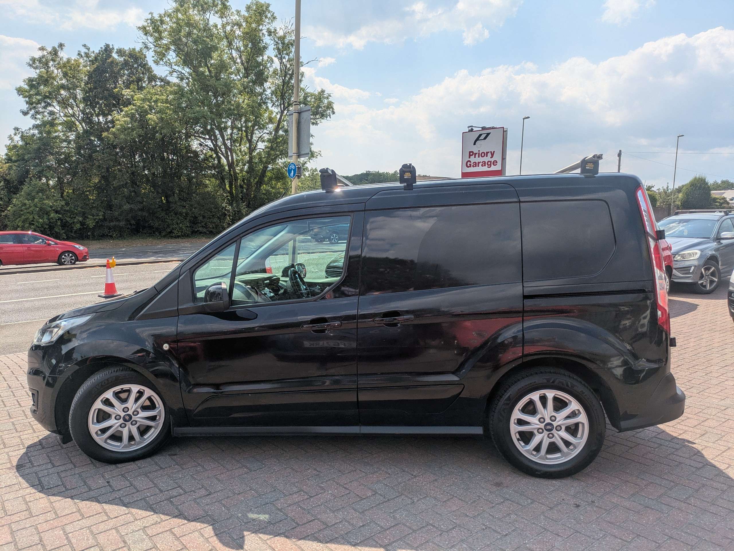 A 2018 FORD TRANSIT CONNECT 1.5 200 EcoBlue Limited Panel Van 5dr Diesel Auto L1 Euro 6 (s/s) (120 ps) A 2018 FORD TRANSIT CONNECT 1.5 200 EcoBlue Limited Panel Van 5dr Diesel Auto L1 Euro 6 (s/s) (120 ps)