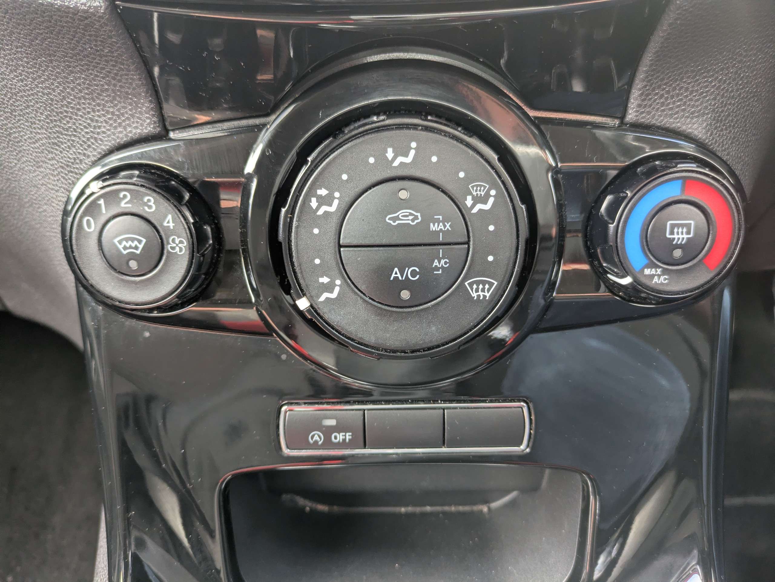 2015 FORD FIESTA 2015 FORD FIESTA