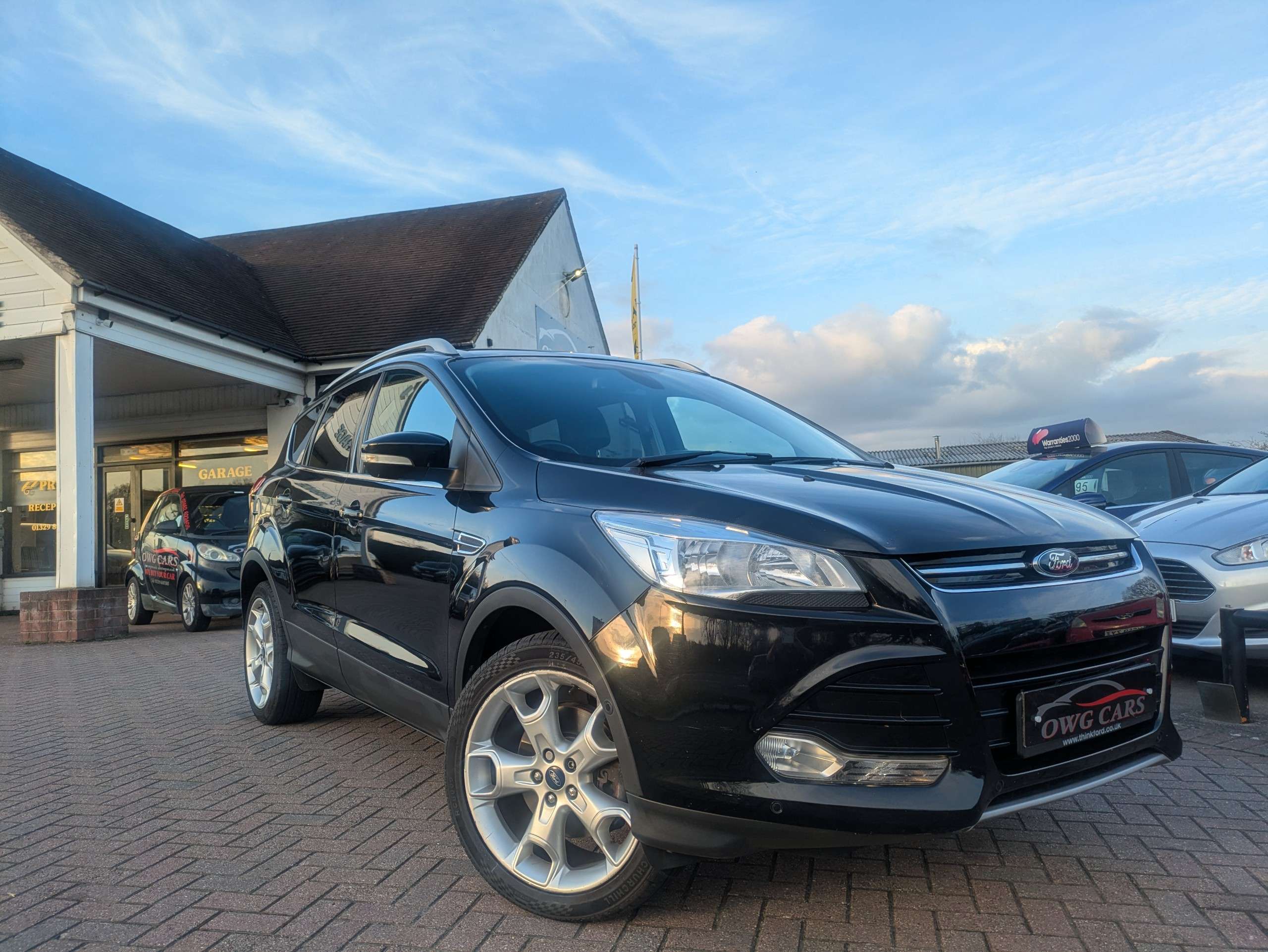 A 2015 FORD KUGA 2.0 TDCi Titanium SUV 5dr Diesel Manual 2WD Euro 6 (s/s) (150 ps) A 2015 FORD KUGA 2.0 TDCi Titanium SUV 5dr Diesel Manual 2WD Euro 6 (s/s) (150 ps)