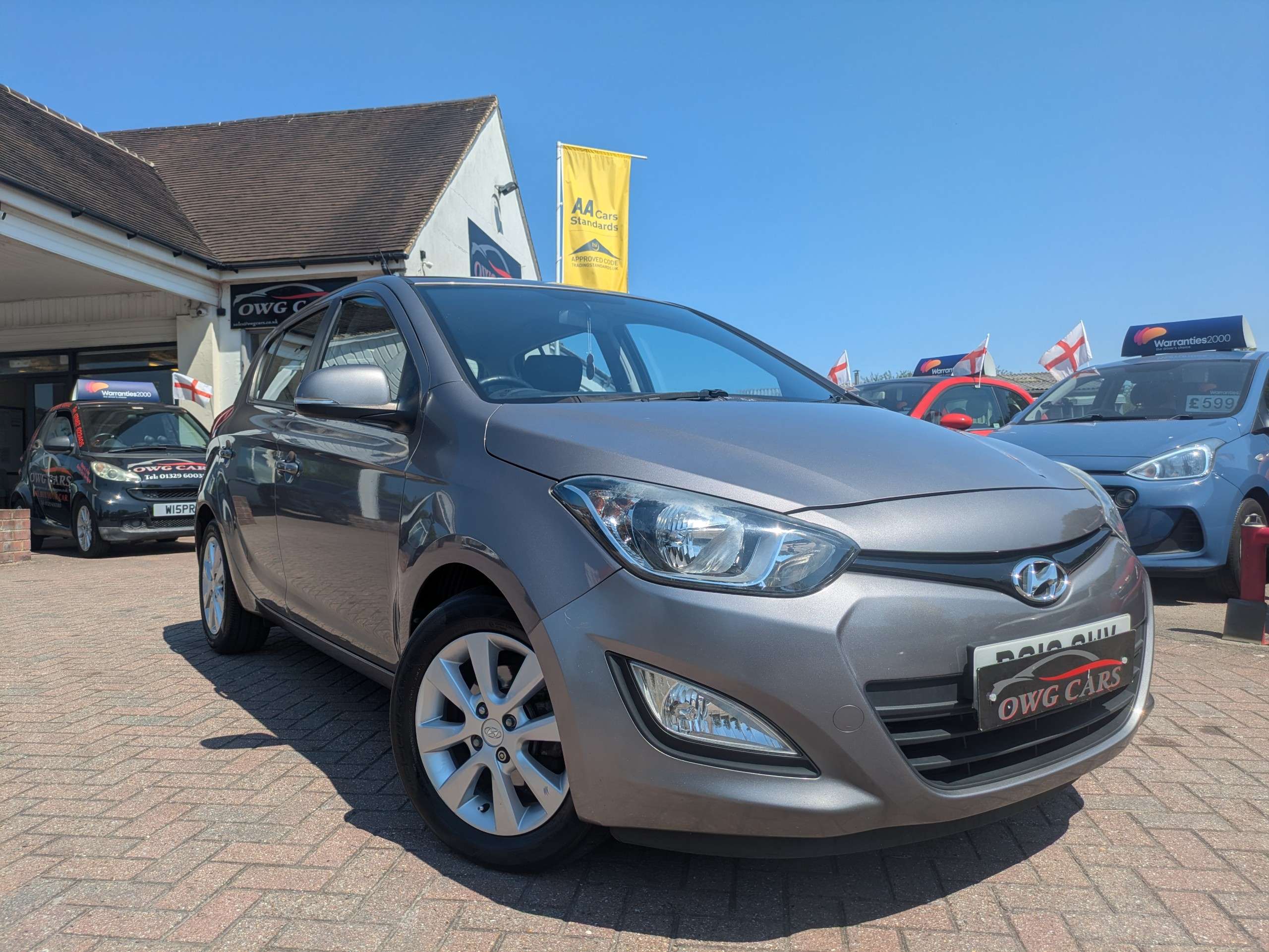 A 2013 HYUNDAI I20 1.2 Active Hatchback 5dr Petrol Manual Euro 5 (85 bhp) A 2013 HYUNDAI I20 1.2 Active Hatchback 5dr Petrol Manual Euro 5 (85 bhp)