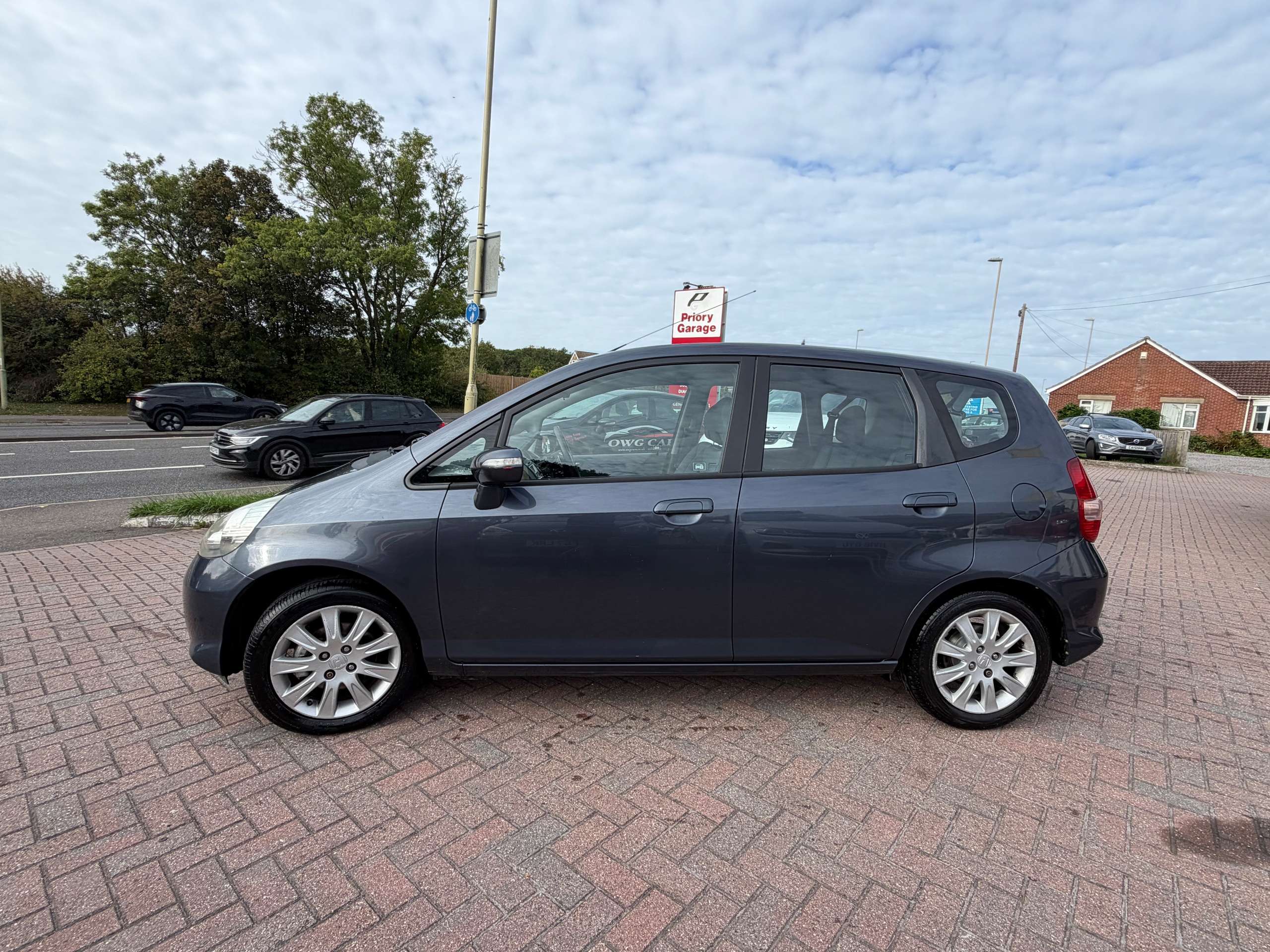 A 2008 HONDA JAZZ 1.4 i-DSI SE Hatchback 5dr Petrol CVT-7 (139 g/km, 82 bhp) A 2008 HONDA JAZZ 1.4 i-DSI SE Hatchback 5dr Petrol CVT-7 (139 g/km, 82 bhp)