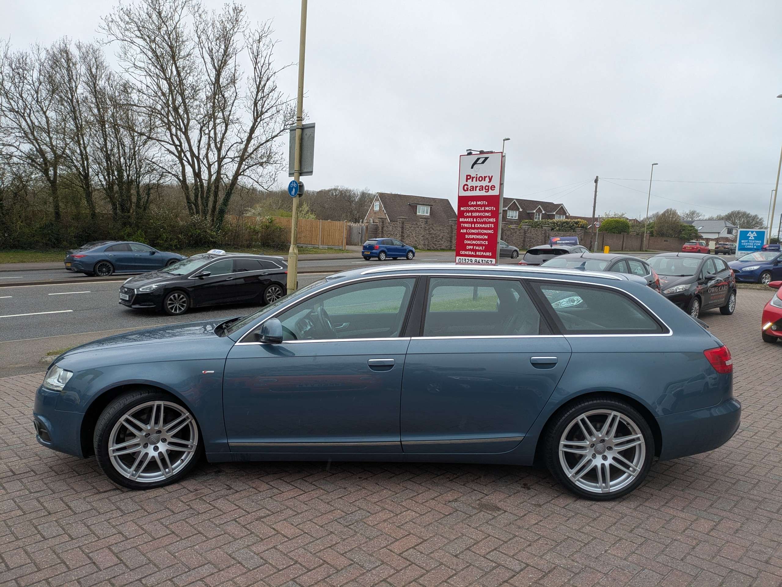 A 2011 AUDI A6 AVANT 2.0 TDI S line Special Edition Estate 5dr Diesel Manual Euro 5 (170 ps) A 2011 AUDI A6 AVANT 2.0 TDI S line Special Edition Estate 5dr Diesel Manual Euro 5 (170 ps)