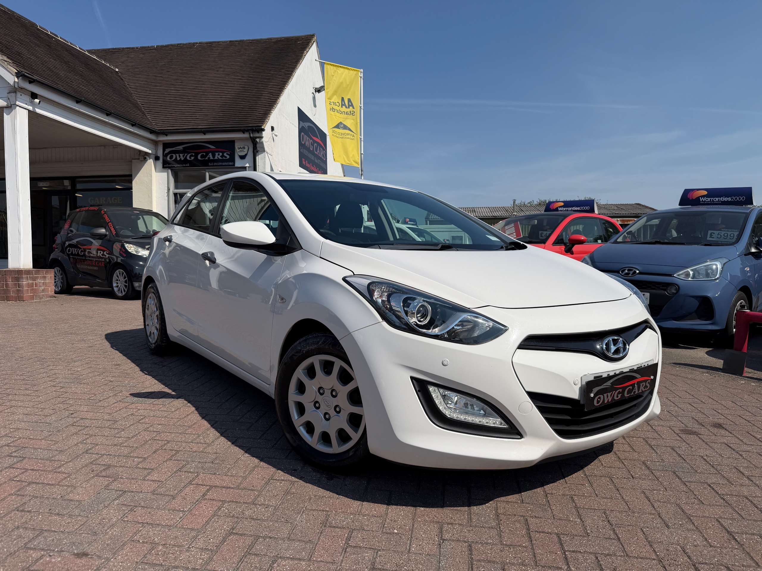 A 2012 HYUNDAI I30 1.4 Classic Hatchback 5dr Petrol Manual Euro 5 (100 ps) A 2012 HYUNDAI I30 1.4 Classic Hatchback 5dr Petrol Manual Euro 5 (100 ps)