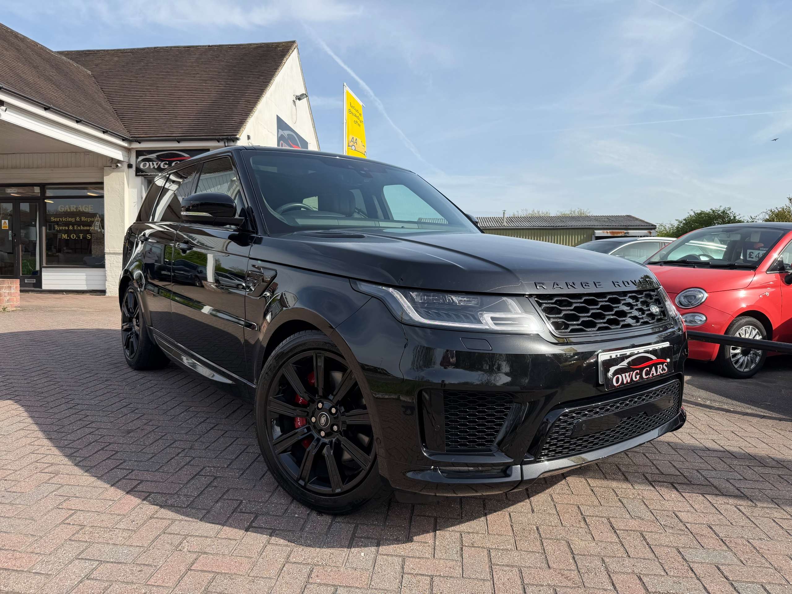 A 2021 LAND ROVER RANGE ROVER SPORT 2.0 P400e 13.1kWh GPF Autobiography Dynamic SUV 5dr Petrol Plug-in Hybrid Auto 4WD Euro 6 (s/s) (404 ps) A 2021 LAND ROVER RANGE ROVER SPORT 2.0 P400e 13.1kWh GPF Autobiography Dynamic SUV 5dr Petrol Plug-in Hybrid Auto 4WD Euro 6 (s/s) (404 ps)