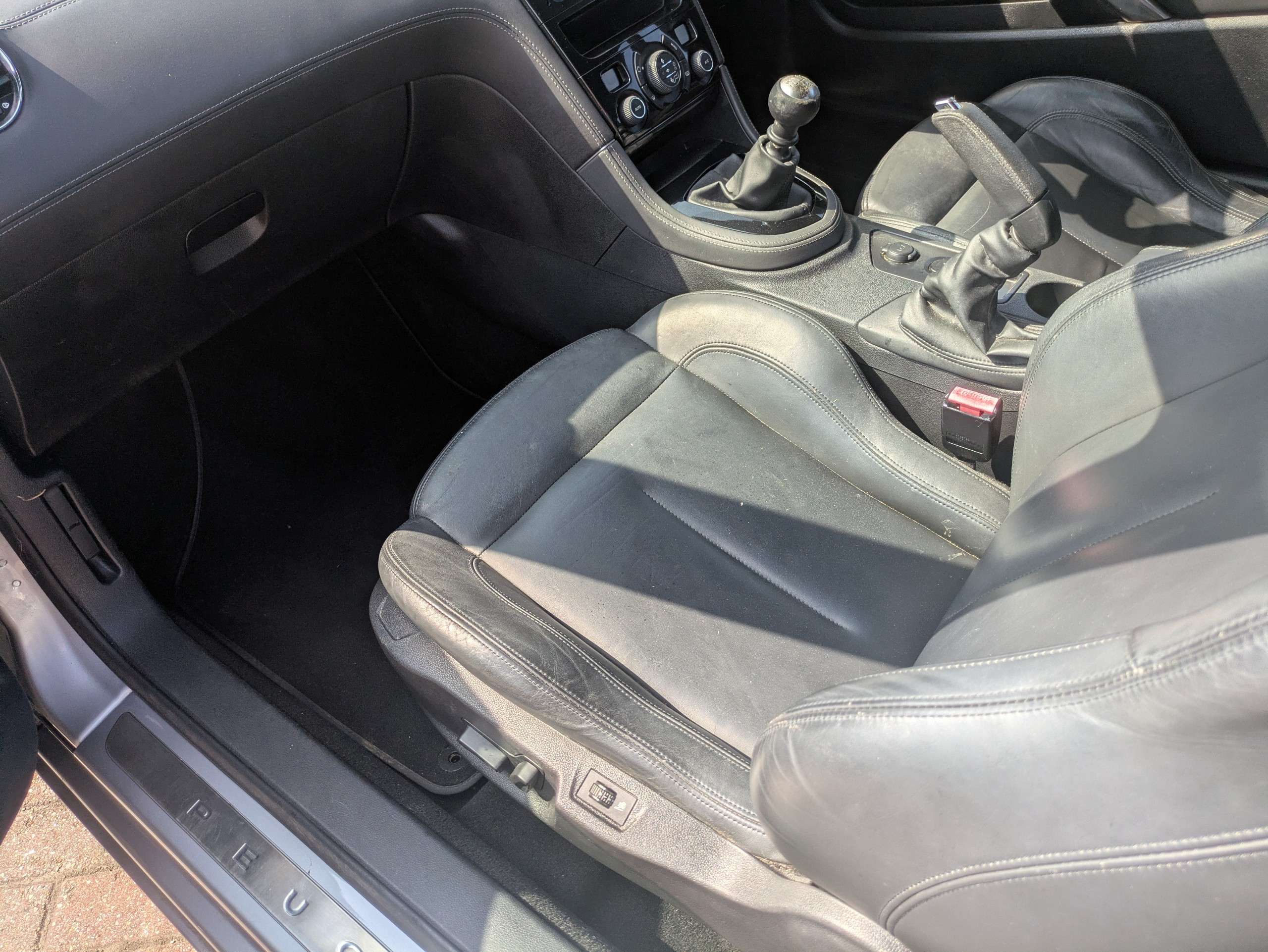 2015 PEUGEOT RCZ 2015 PEUGEOT RCZ