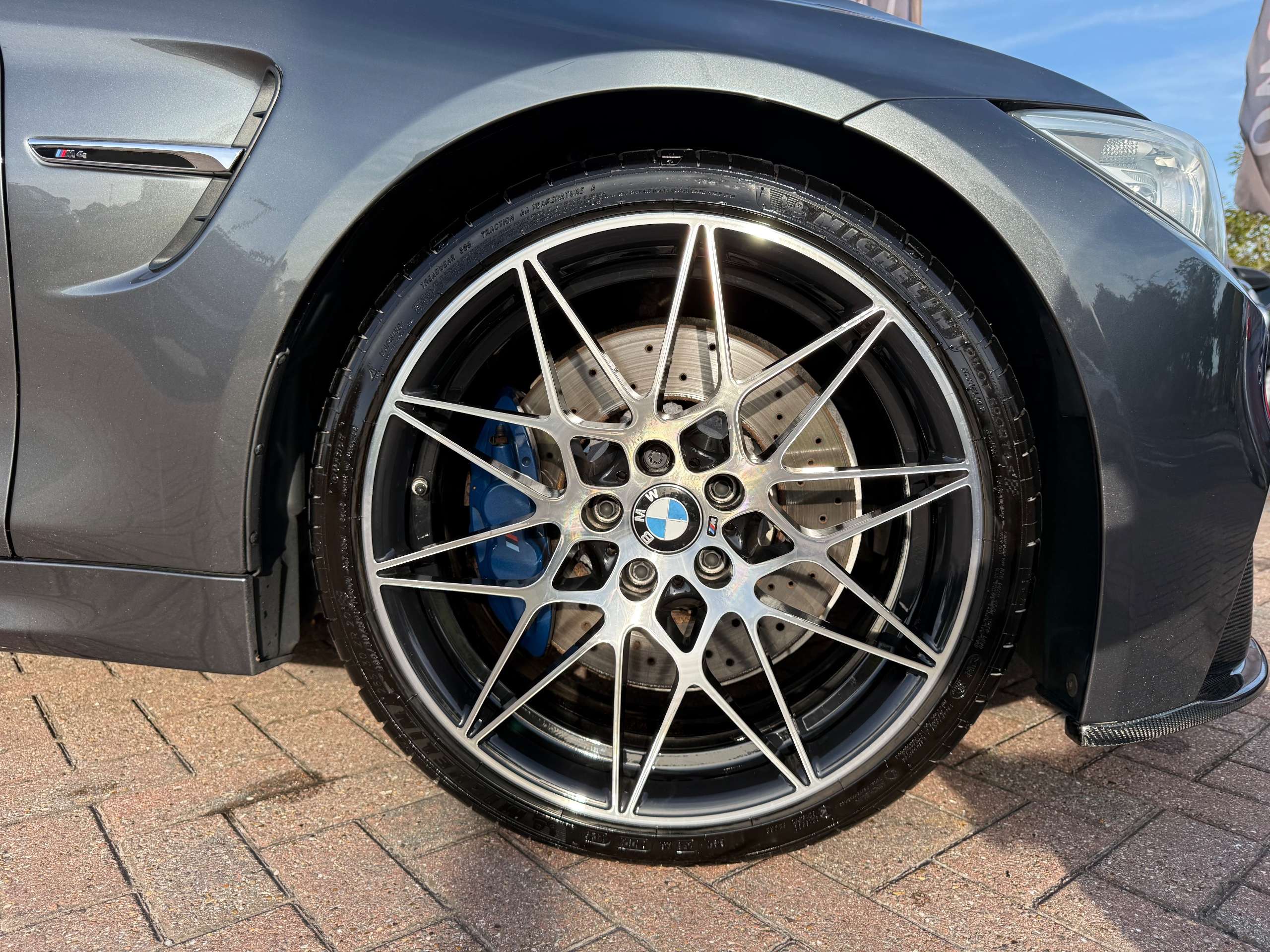 2015 BMW M4 2015 BMW M4