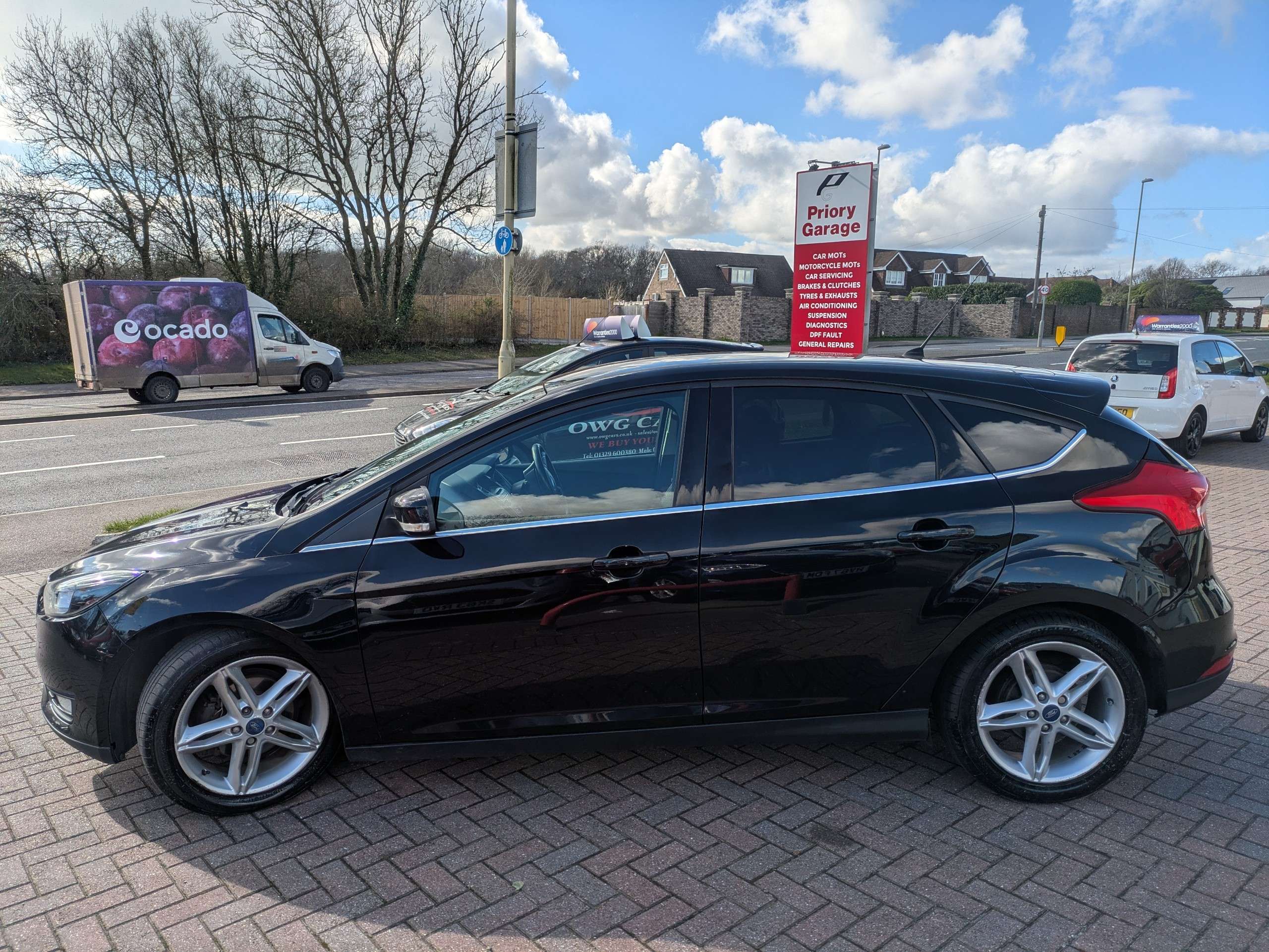 A 2015 FORD FOCUS 1.6 TDCi Zetec Hatchback 5dr Diesel Manual Euro 5 (s/s) (115 ps) A 2015 FORD FOCUS 1.6 TDCi Zetec Hatchback 5dr Diesel Manual Euro 5 (s/s) (115 ps)