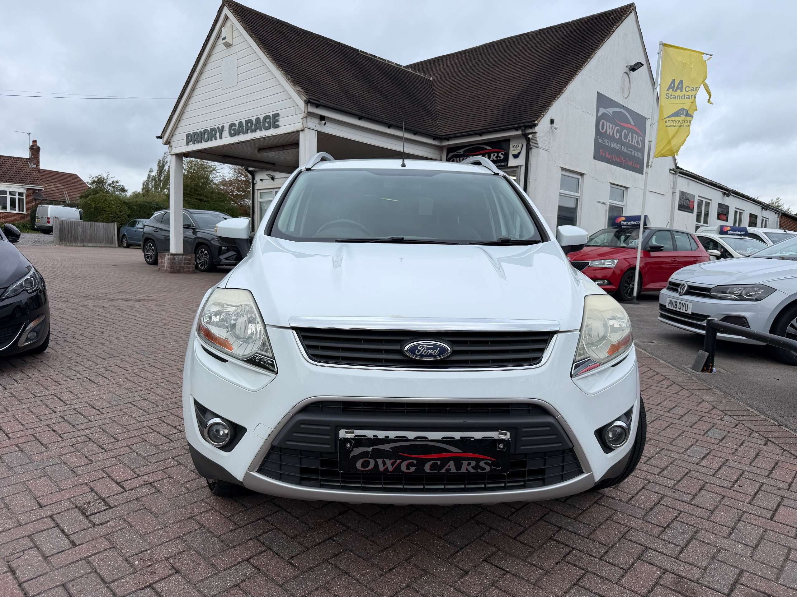 A 2009 FORD KUGA 2.0 TDCi Zetec SUV 5dr Diesel Manual 2WD Euro 4 (136 ps) A 2009 FORD KUGA 2.0 TDCi Zetec SUV 5dr Diesel Manual 2WD Euro 4 (136 ps)