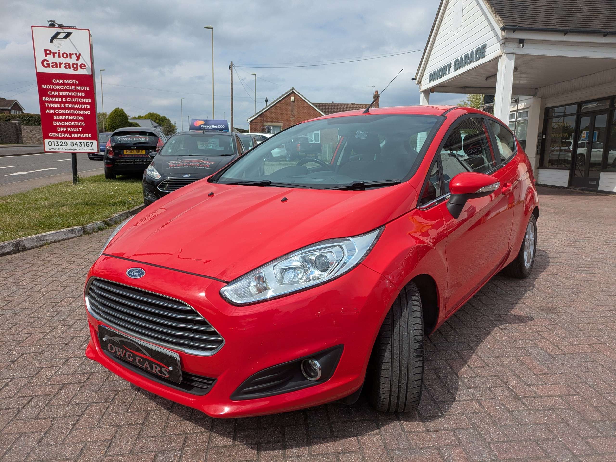 A 2014 FORD FIESTA 1.0T EcoBoost Zetec Hatchback 3dr Petrol Manual Euro 5 (s/s) (100 ps) A 2014 FORD FIESTA 1.0T EcoBoost Zetec Hatchback 3dr Petrol Manual Euro 5 (s/s) (100 ps)