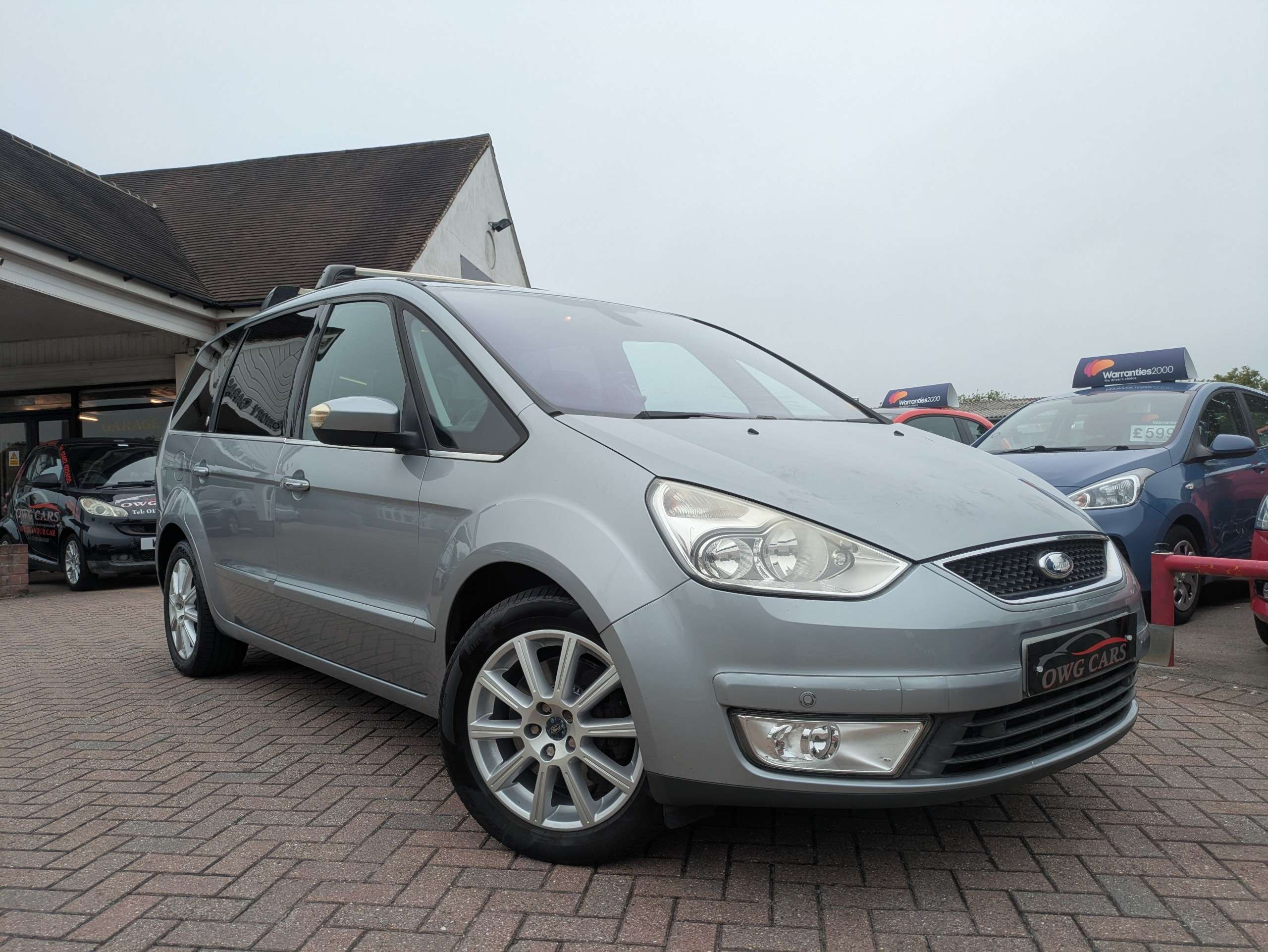 A 2009 FORD GALAXY 2.2 TDCi Ghia MPV 5dr Diesel Manual (179 g/km, 173 bhp) A 2009 FORD GALAXY 2.2 TDCi Ghia MPV 5dr Diesel Manual (179 g/km, 173 bhp)