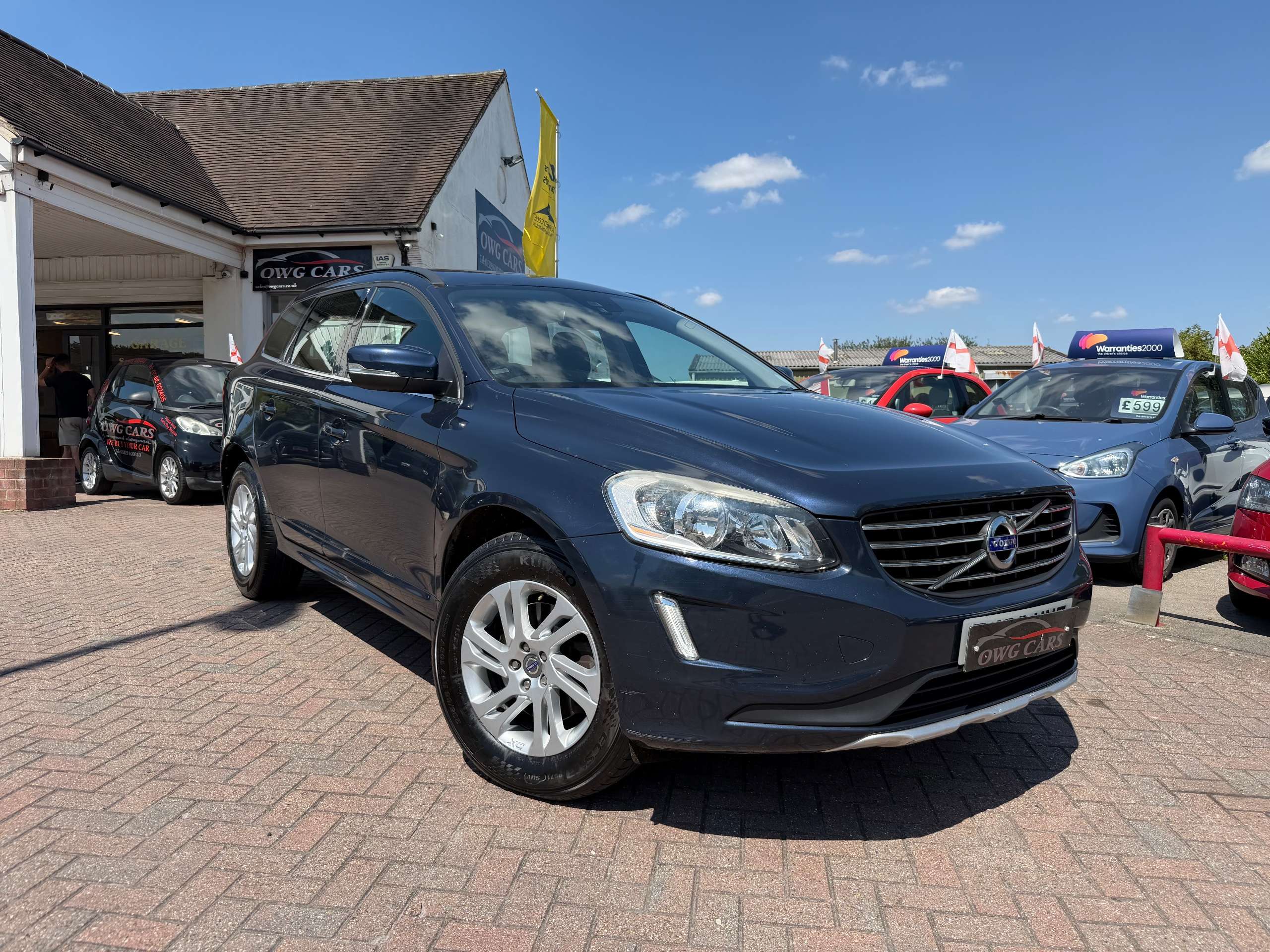 A 2014 VOLVO XC60 2.4 D5 SE SUV 5dr Diesel Geartronic AWD Euro 5 (215 ps) A 2014 VOLVO XC60 2.4 D5 SE SUV 5dr Diesel Geartronic AWD Euro 5 (215 ps)