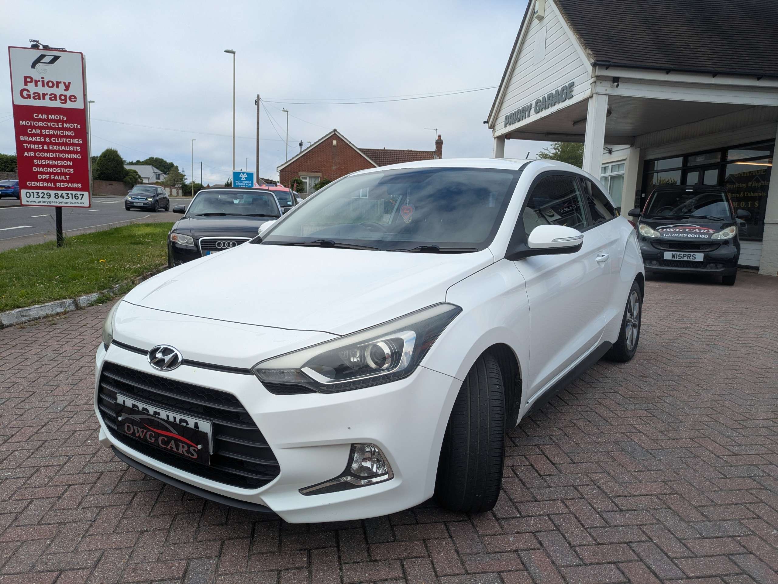 A 2015 HYUNDAI I20 1.2 SE Coupe 3dr Petrol Manual Euro 6 (84 ps) A 2015 HYUNDAI I20 1.2 SE Coupe 3dr Petrol Manual Euro 6 (84 ps)