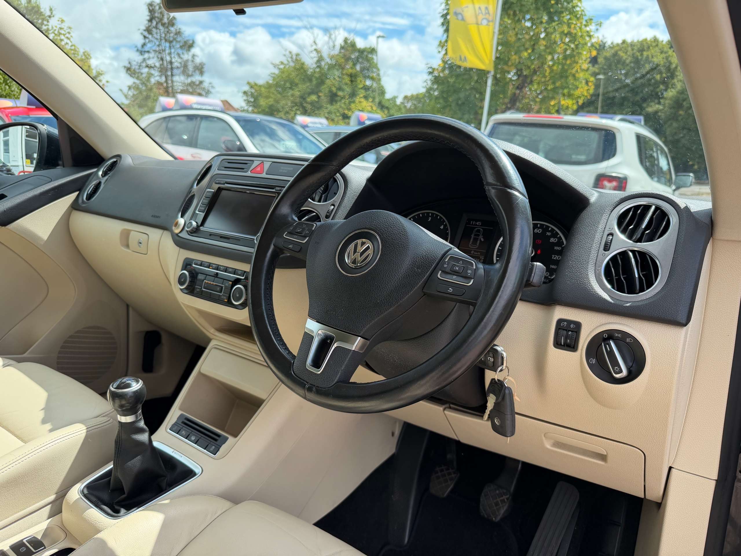 2010 VOLKSWAGEN TIGUAN 2010 VOLKSWAGEN TIGUAN