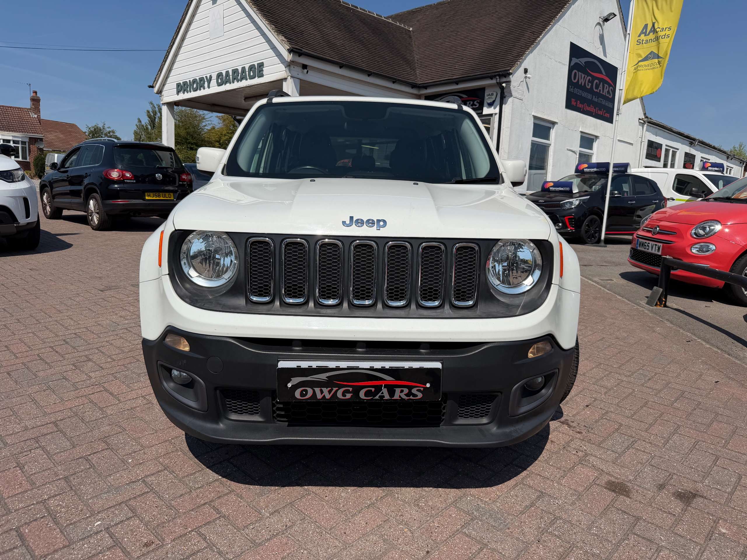 A 2015 JEEP RENEGADE 1.6 MultiJetII Longitude SUV 5dr Diesel Manual Euro 5 (s/s) (120 ps) A 2015 JEEP RENEGADE 1.6 MultiJetII Longitude SUV 5dr Diesel Manual Euro 5 (s/s) (120 ps)