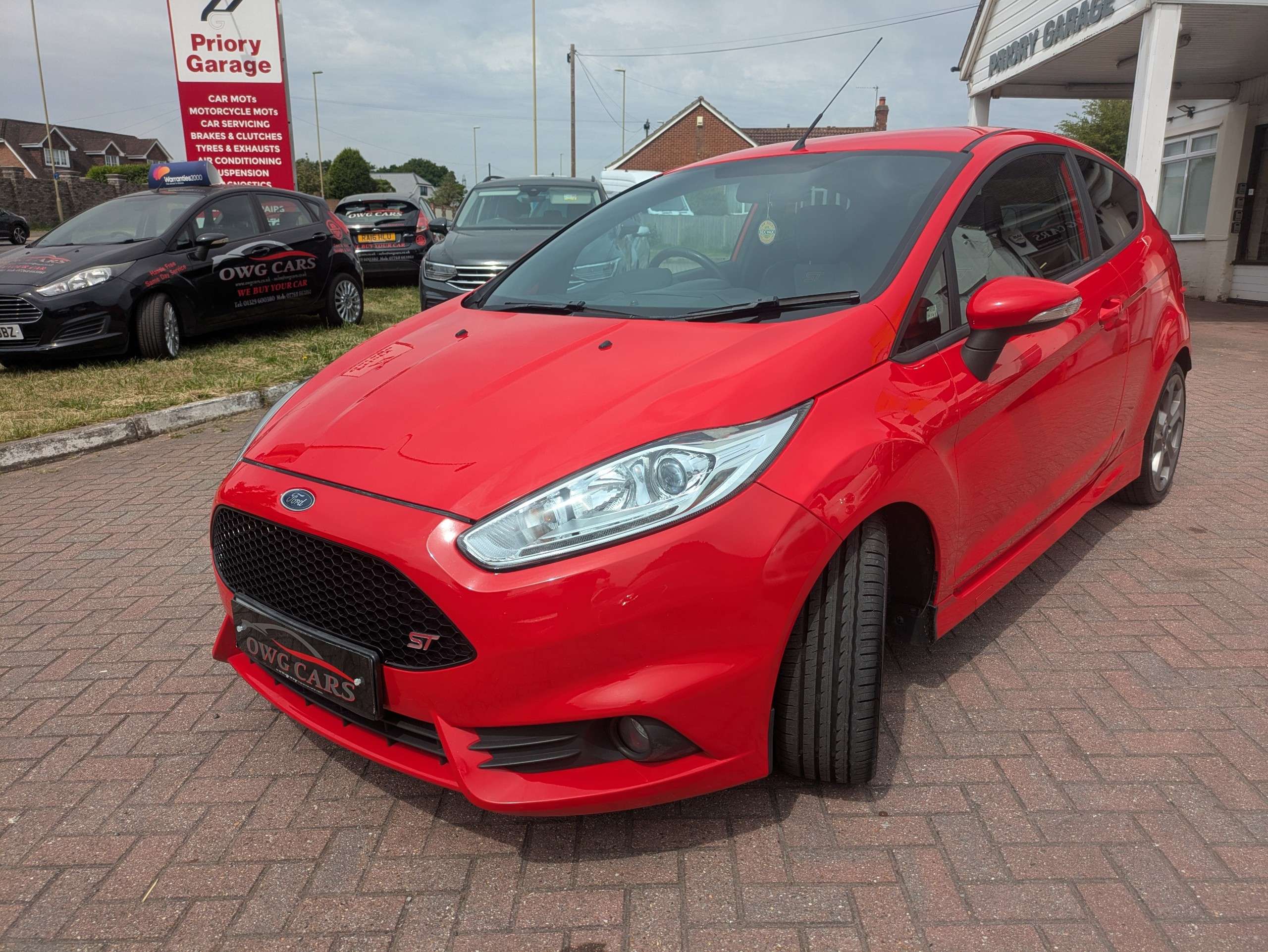 A 2014 FORD FIESTA 1.6T EcoBoost ST-2 Hatchback 3dr Petrol Manual Euro 5 (182 ps) A 2014 FORD FIESTA 1.6T EcoBoost ST-2 Hatchback 3dr Petrol Manual Euro 5 (182 ps)