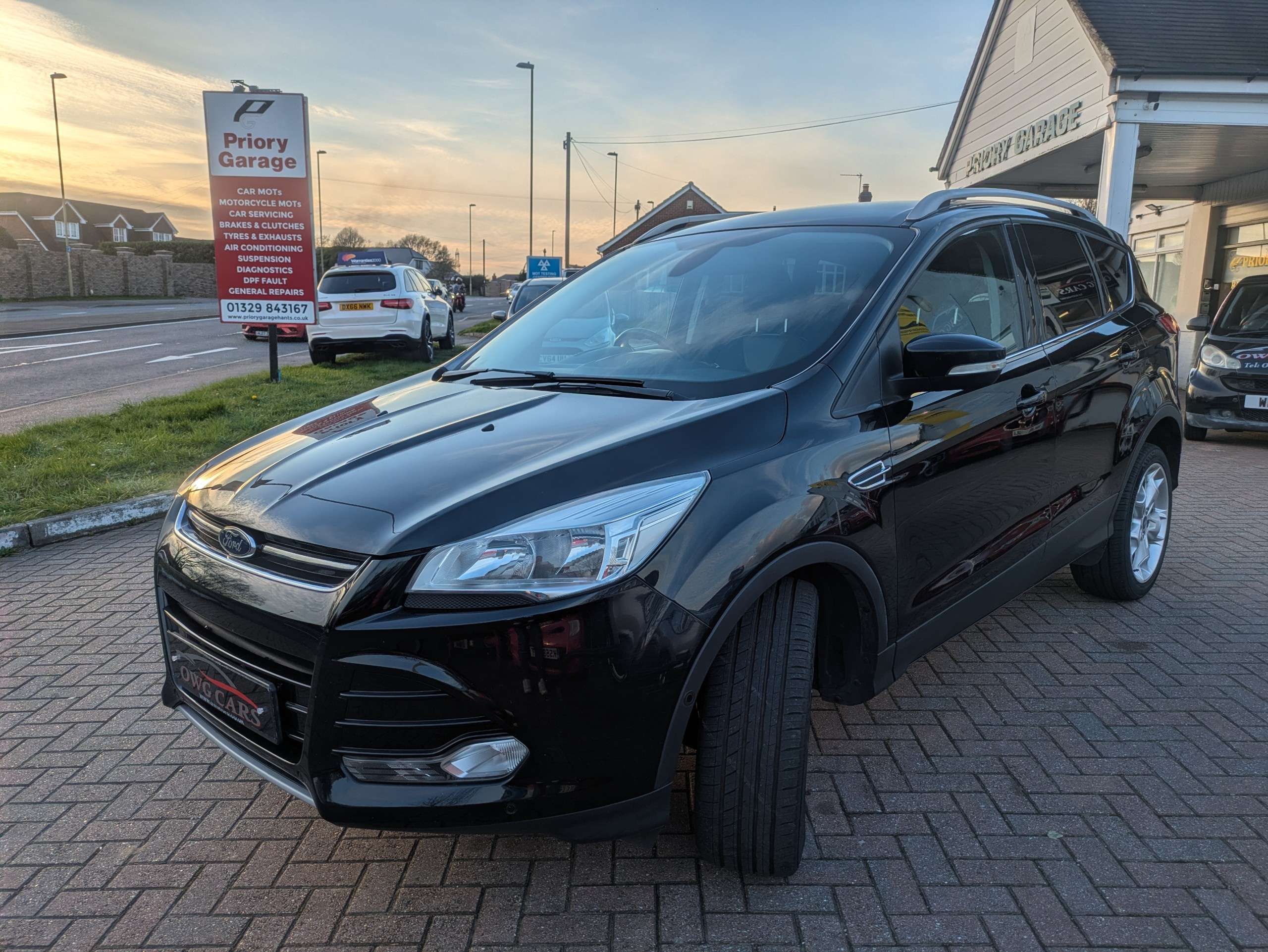 A 2015 FORD KUGA 2.0 TDCi Titanium SUV 5dr Diesel Manual 2WD Euro 6 (s/s) (150 ps) A 2015 FORD KUGA 2.0 TDCi Titanium SUV 5dr Diesel Manual 2WD Euro 6 (s/s) (150 ps)