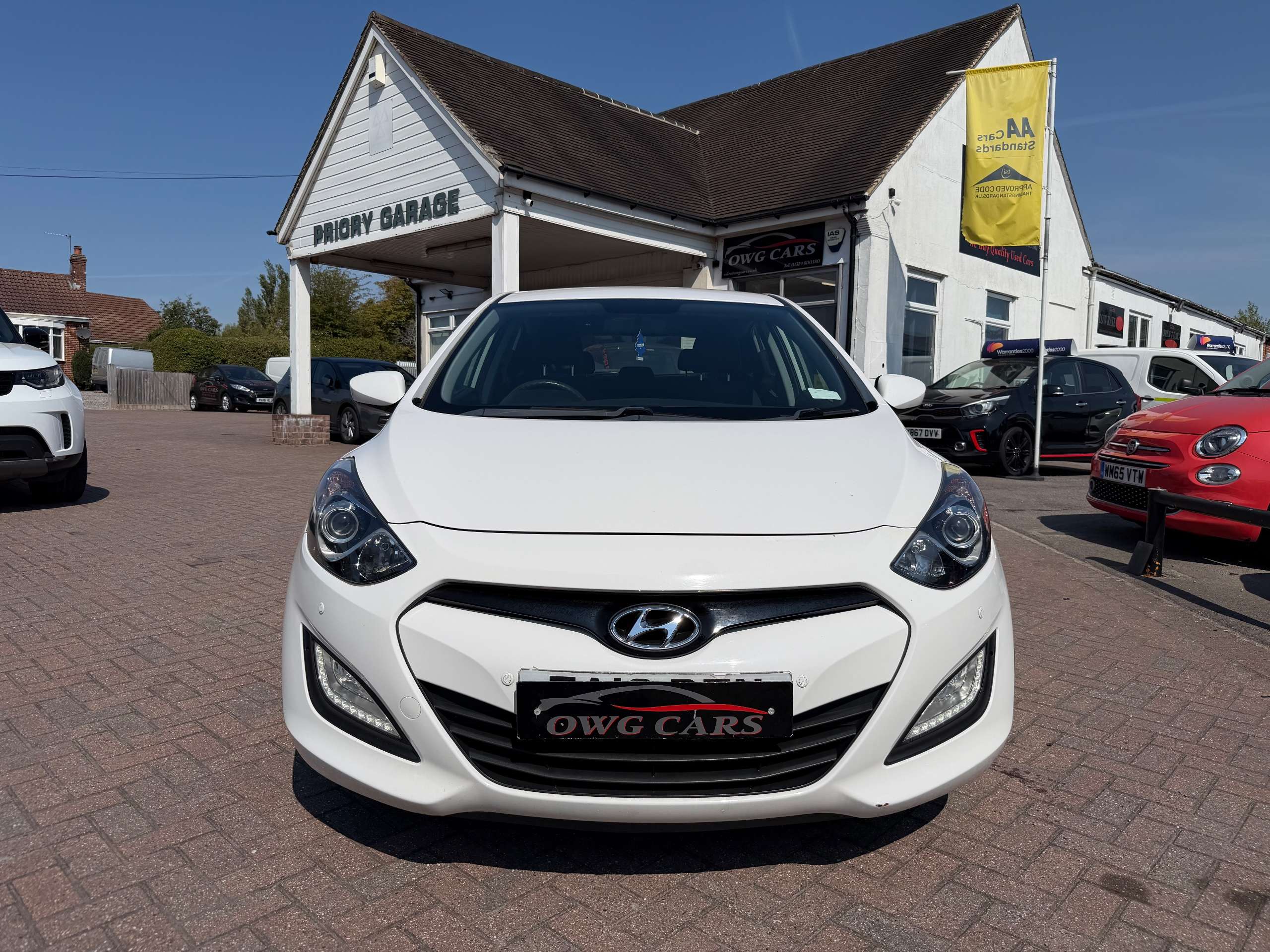 A 2012 HYUNDAI I30 1.4 Classic Hatchback 5dr Petrol Manual Euro 5 (100 ps) A 2012 HYUNDAI I30 1.4 Classic Hatchback 5dr Petrol Manual Euro 5 (100 ps)