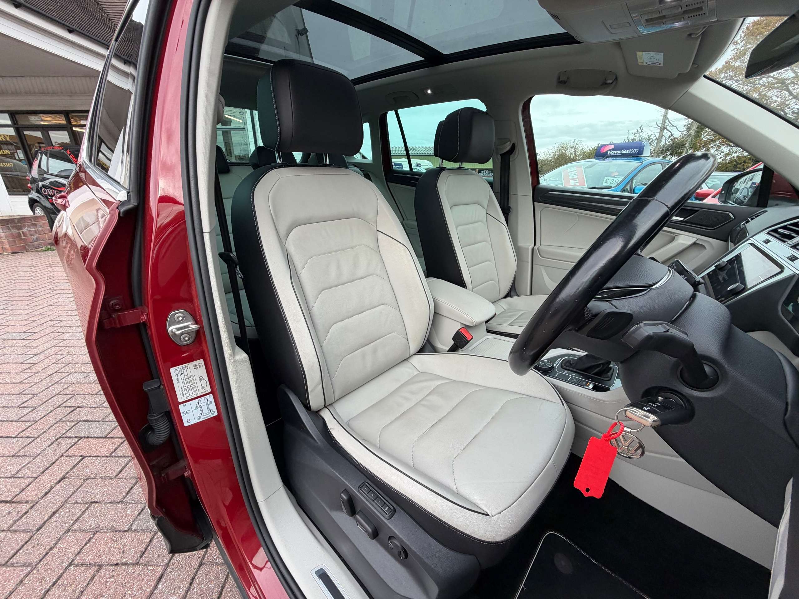 2018 VOLKSWAGEN TIGUAN 2018 VOLKSWAGEN TIGUAN