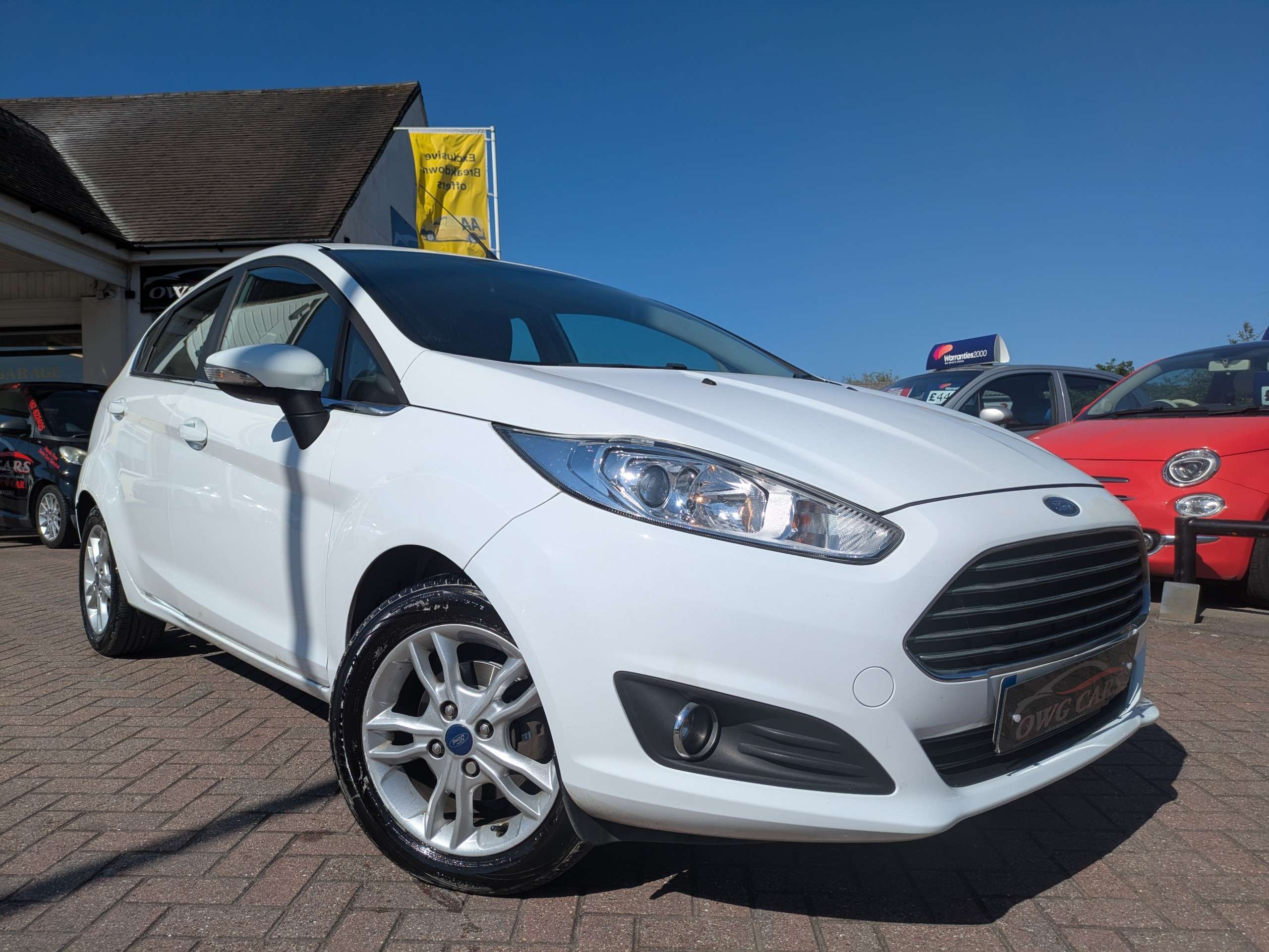 A 2014 FORD FIESTA 1.0T EcoBoost Zetec Hatchback 5dr Petrol Powershift Euro 5 (100 ps) A 2014 FORD FIESTA 1.0T EcoBoost Zetec Hatchback 5dr Petrol Powershift Euro 5 (100 ps)