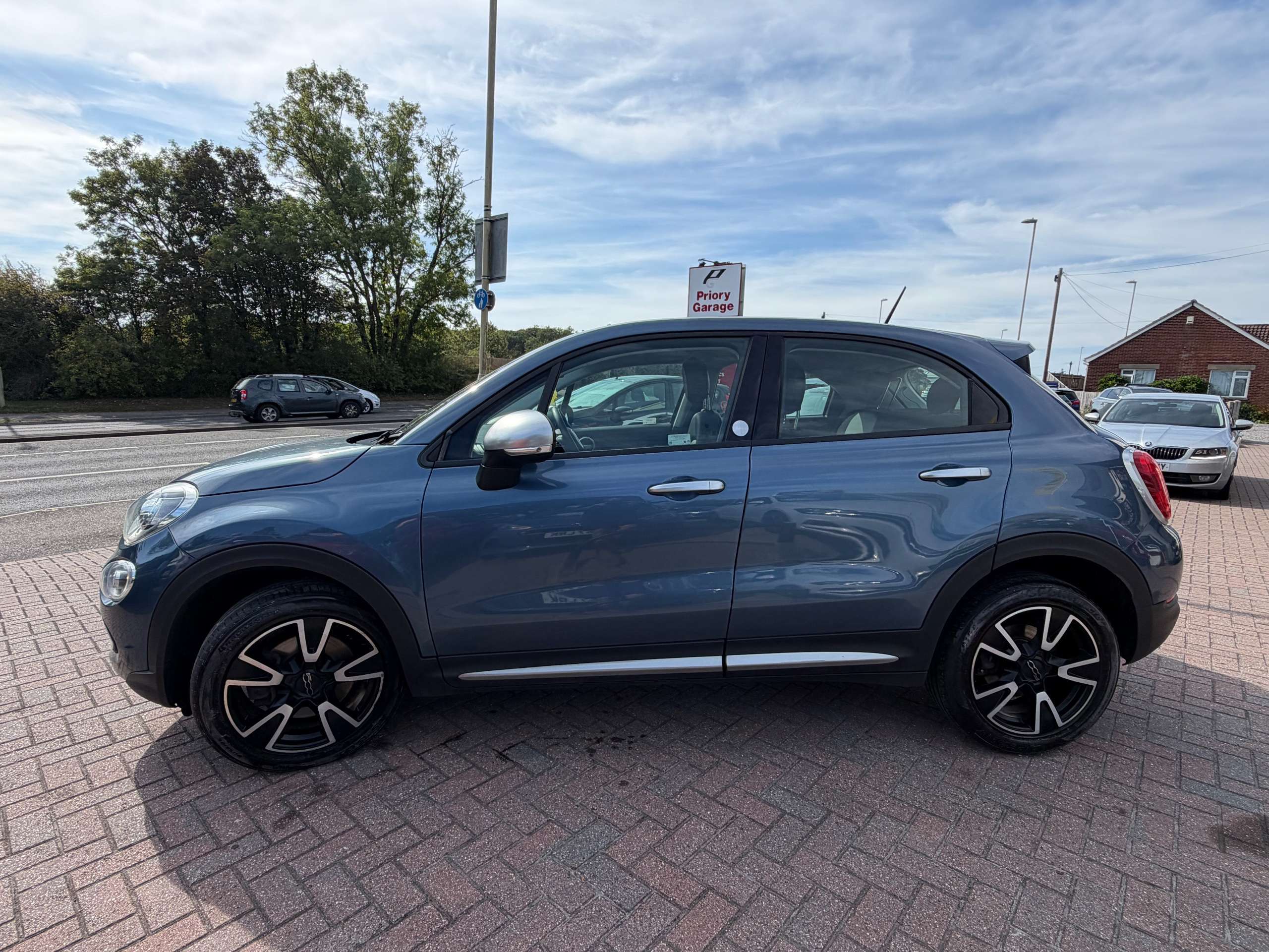 A 2018 FIAT 500X 1.6 E-Torq Mirror SUV 5dr Petrol Manual Euro 6 (110 ps) A 2018 FIAT 500X 1.6 E-Torq Mirror SUV 5dr Petrol Manual Euro 6 (110 ps)