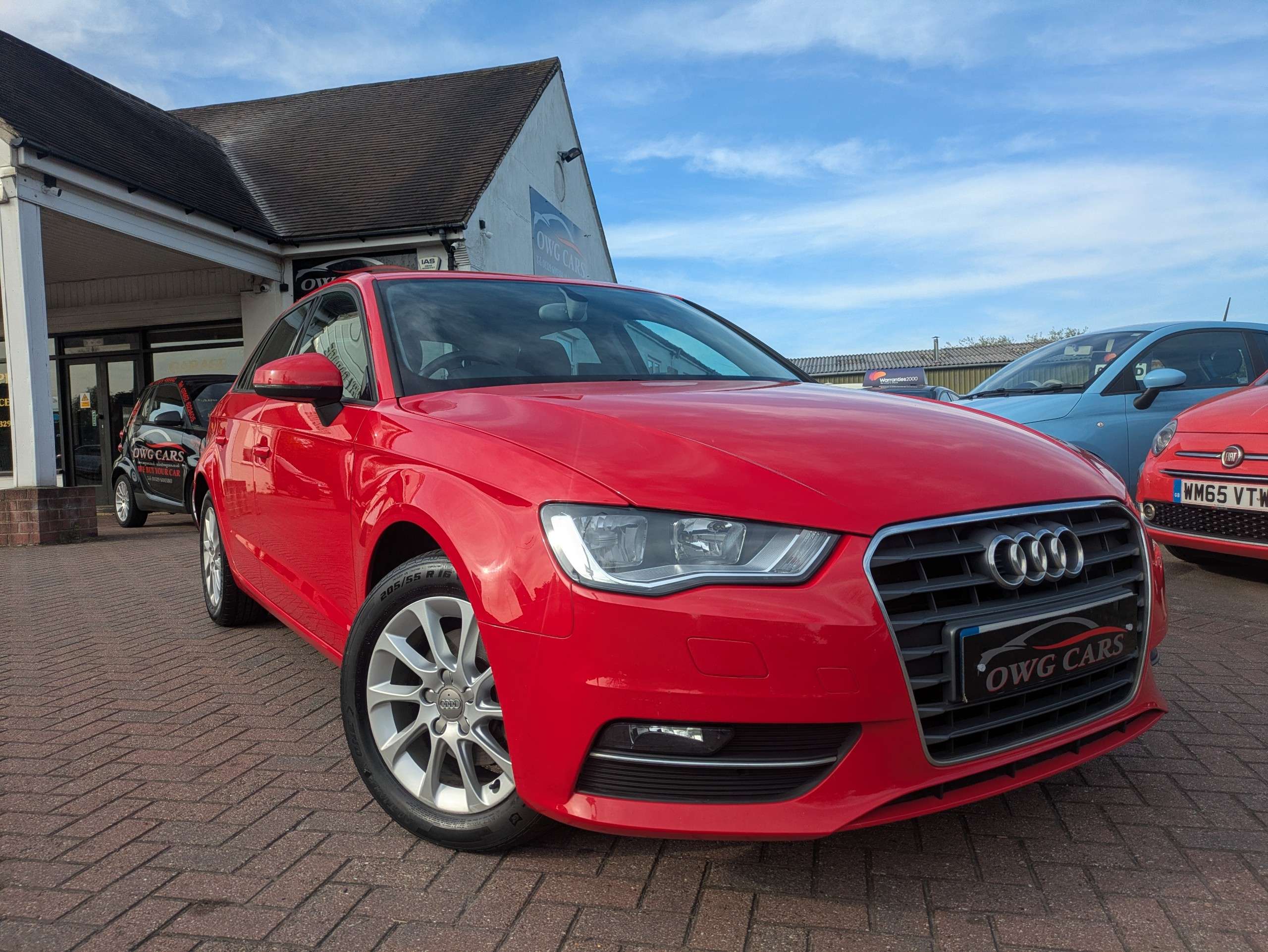 A 2014 AUDI A3 1.6 TDI SE Sportback 5dr Diesel Manual Euro 5 (s/s) (105 ps) A 2014 AUDI A3 1.6 TDI SE Sportback 5dr Diesel Manual Euro 5 (s/s) (105 ps)