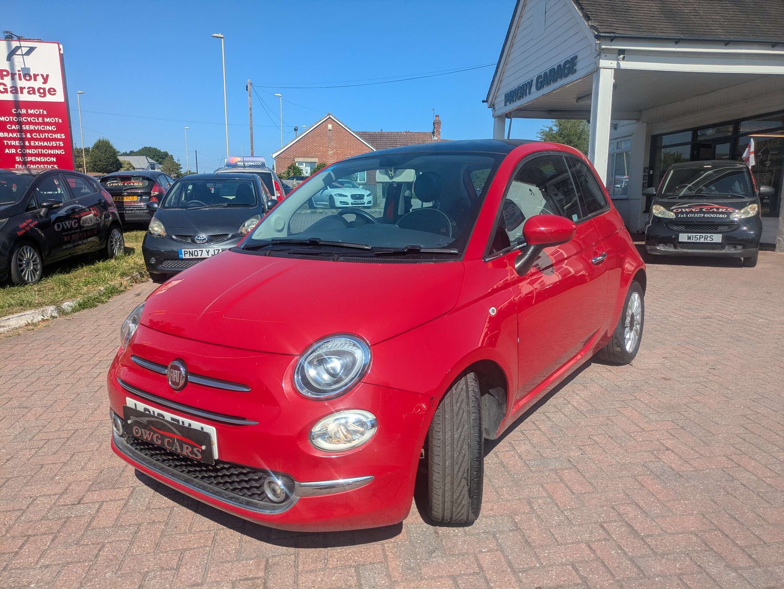 A 2016 FIAT 500 1.2 Lounge Hatchback 3dr Petrol Manual Euro 6 (s/s) (69 bhp) A 2016 FIAT 500 1.2 Lounge Hatchback 3dr Petrol Manual Euro 6 (s/s) (69 bhp)