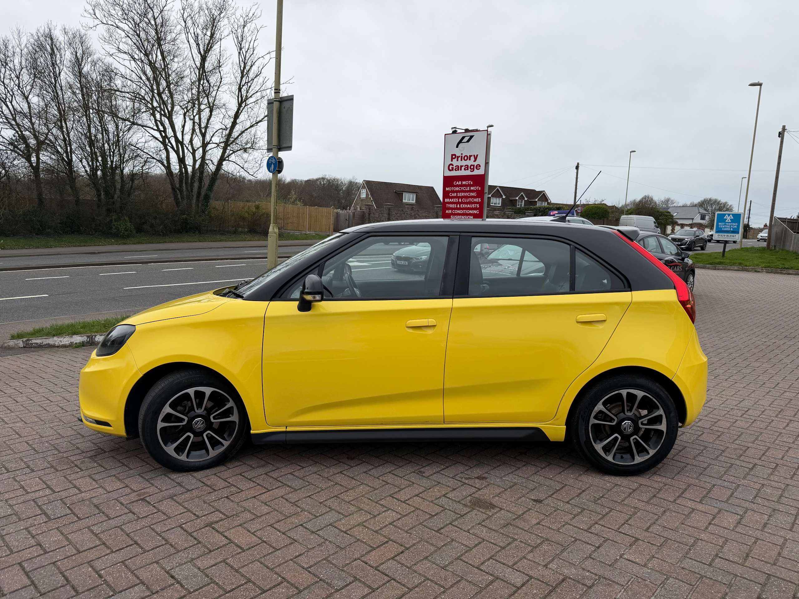 A 2017 MG MG3 1.5 VTi-TECH 3Style Hatchback 5dr Petrol Manual Euro 6 (s/s) (106 ps) A 2017 MG MG3 1.5 VTi-TECH 3Style Hatchback 5dr Petrol Manual Euro 6 (s/s) (106 ps)